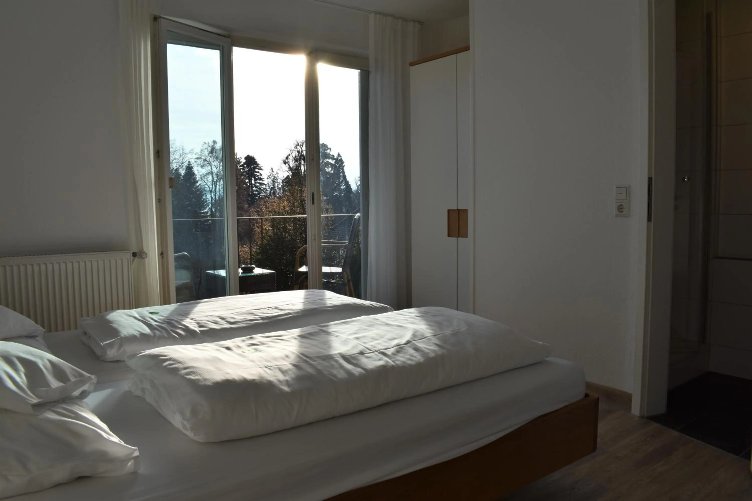 Photo of the whole room, Bed in Hotel Lindenallee