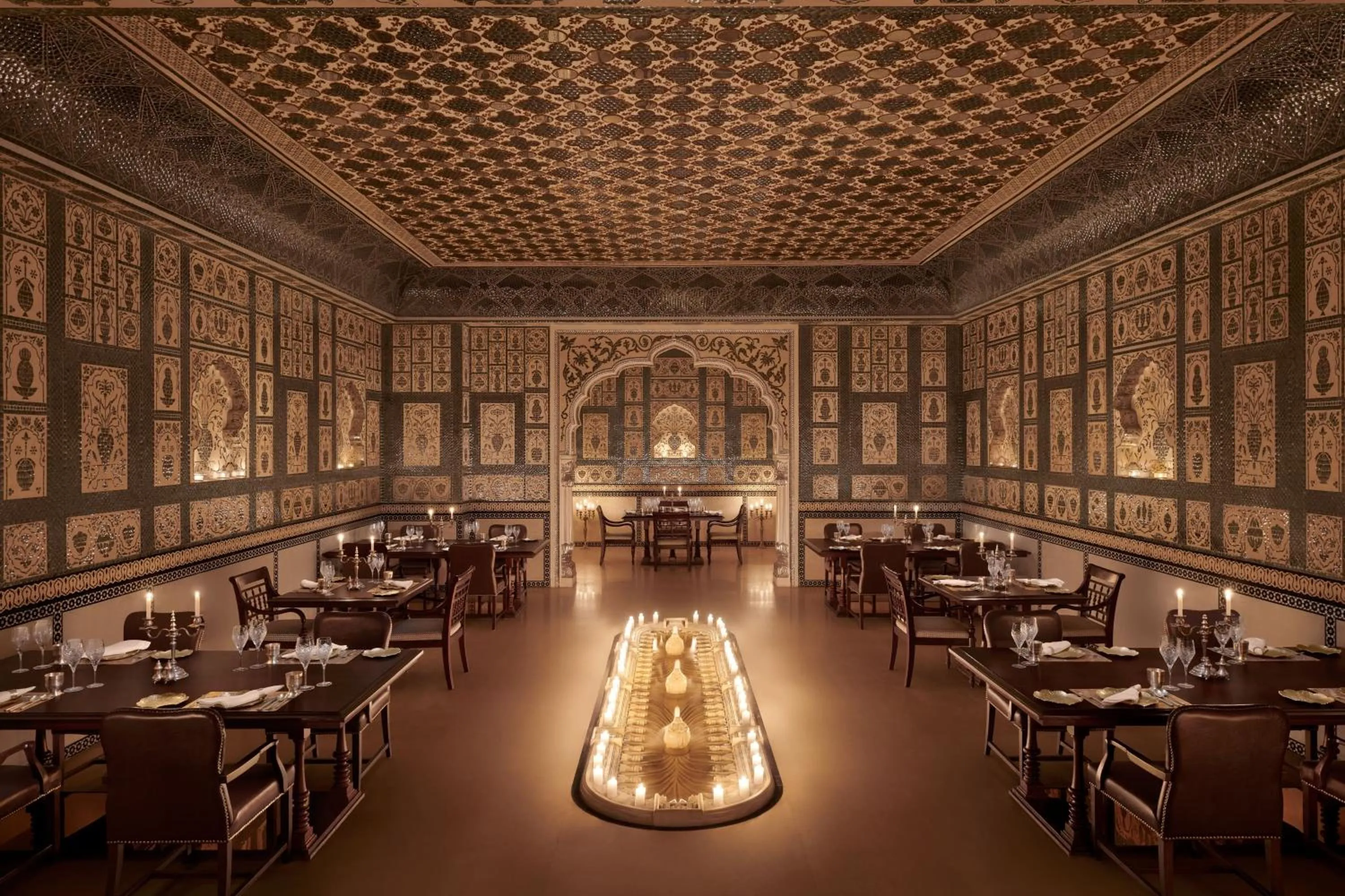 Restaurant/places to eat in The Leela Palace Jaipur