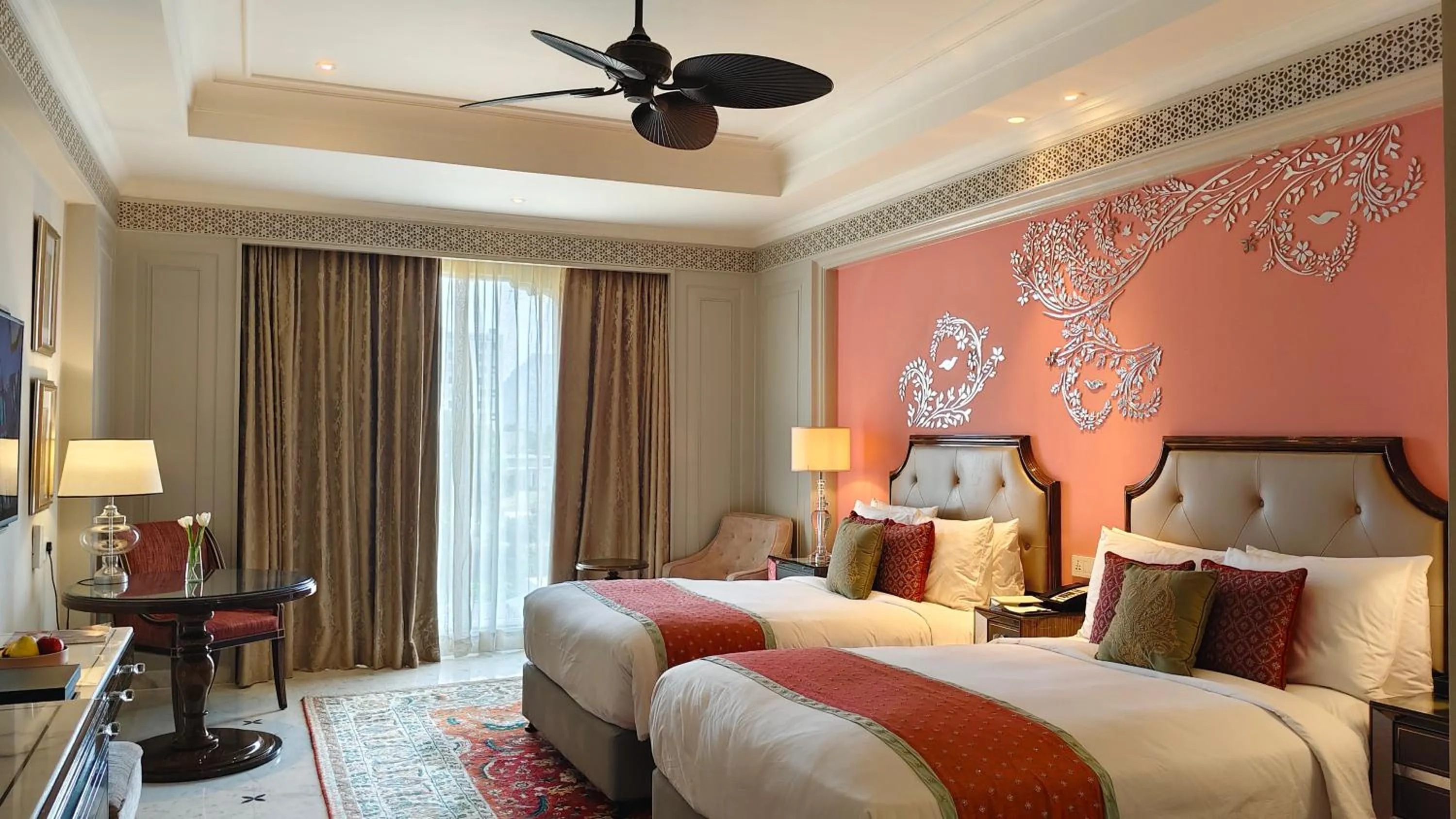 Bedroom, Bed in The Leela Palace Jaipur