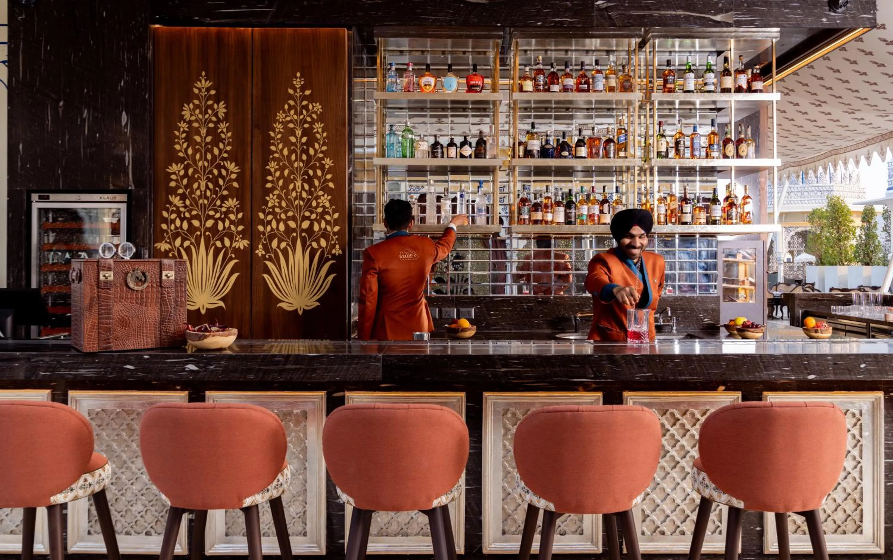 Lounge or bar in The Leela Palace Jaipur