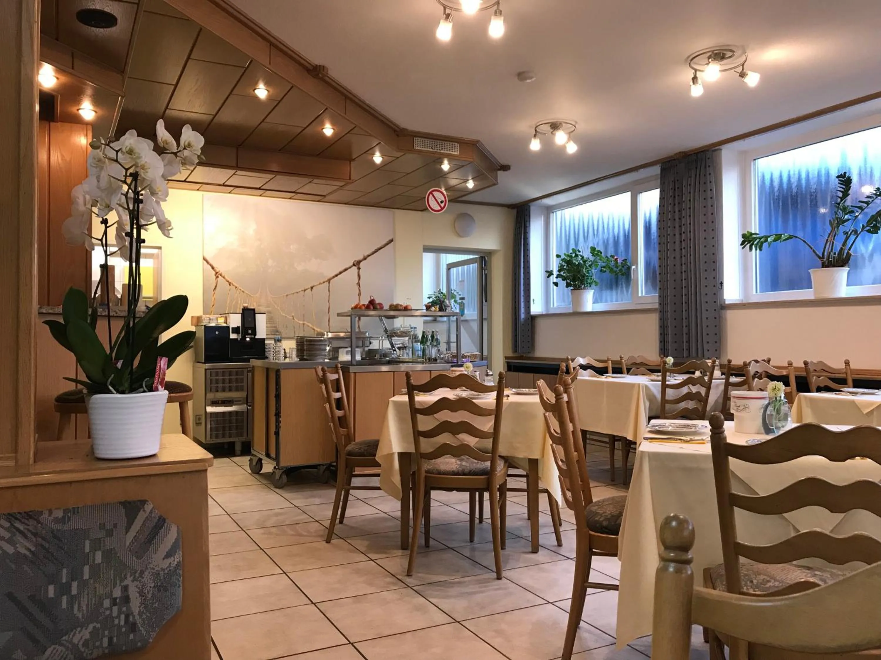 Breakfast in Hotel Marienhof Düsseldorf Neuss