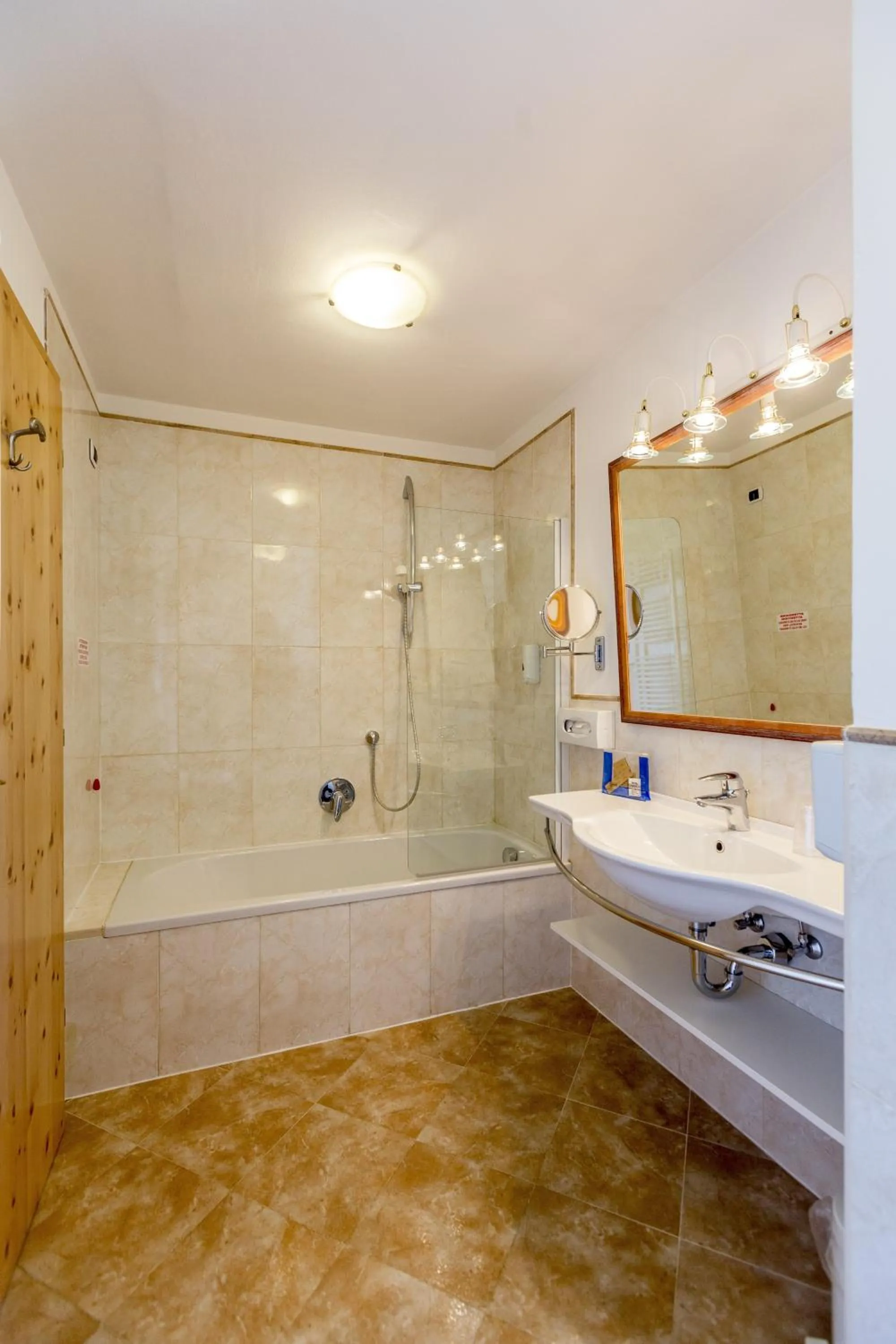 Shower in Diamant Spa Resort