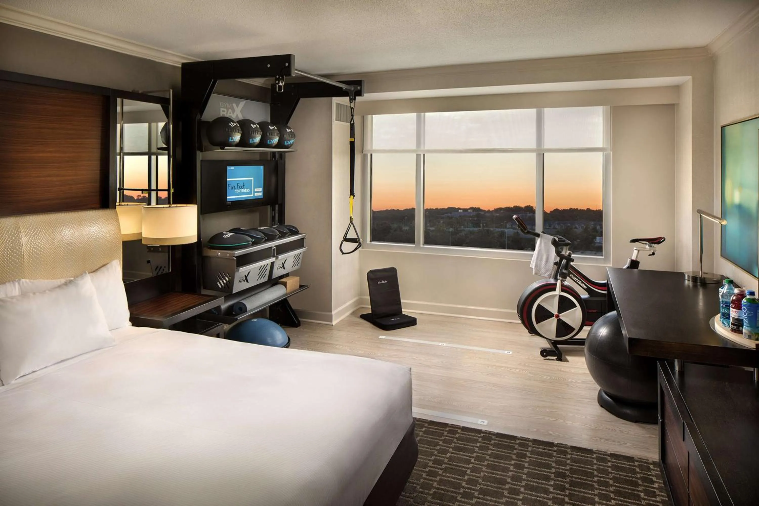 Bedroom, Bed in DoubleTree by Hilton Atlanta Airport