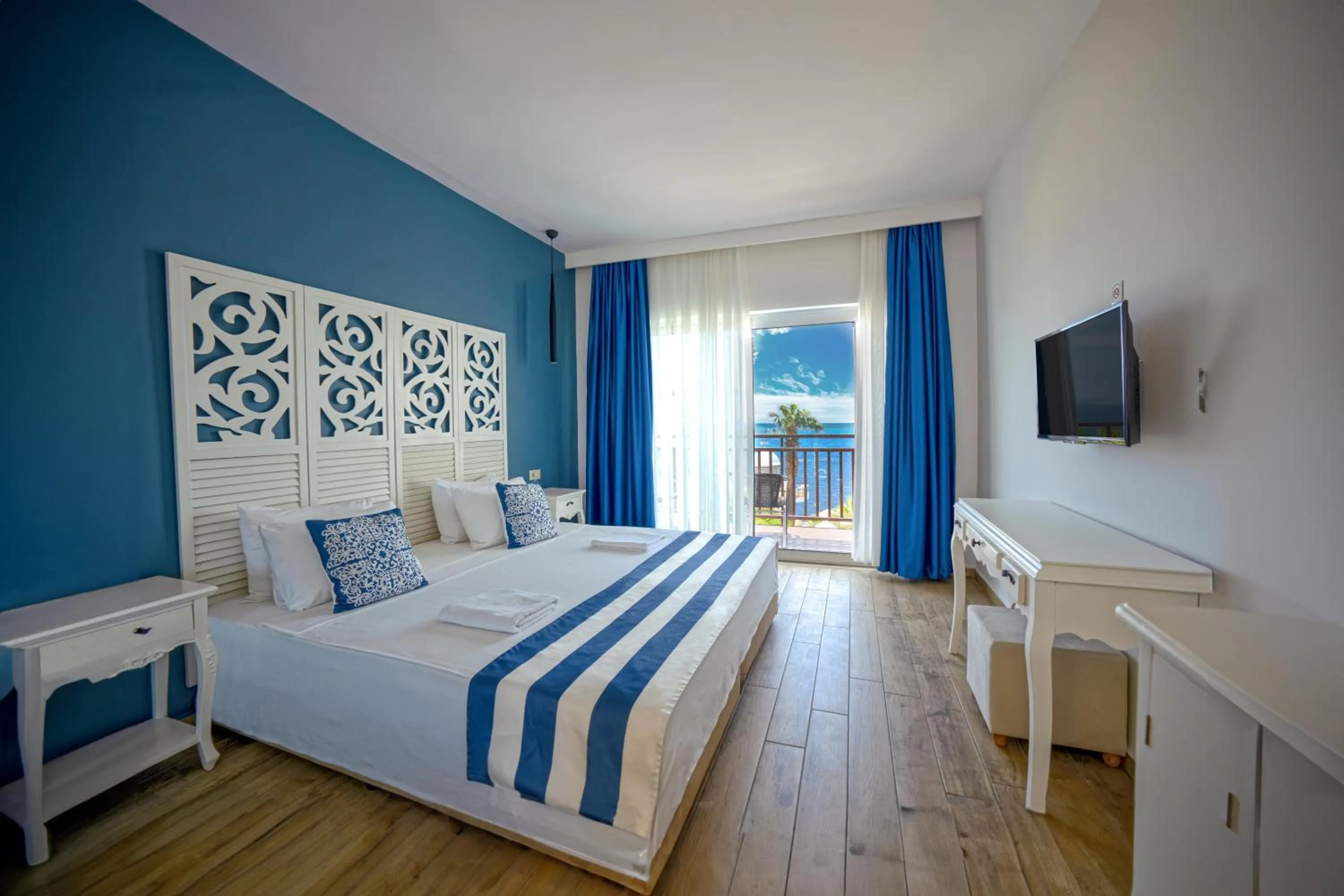 Photo of the whole room, Bed in Blue Dreams Resort Bodrum - Aquapark & Ultra All Inclusive