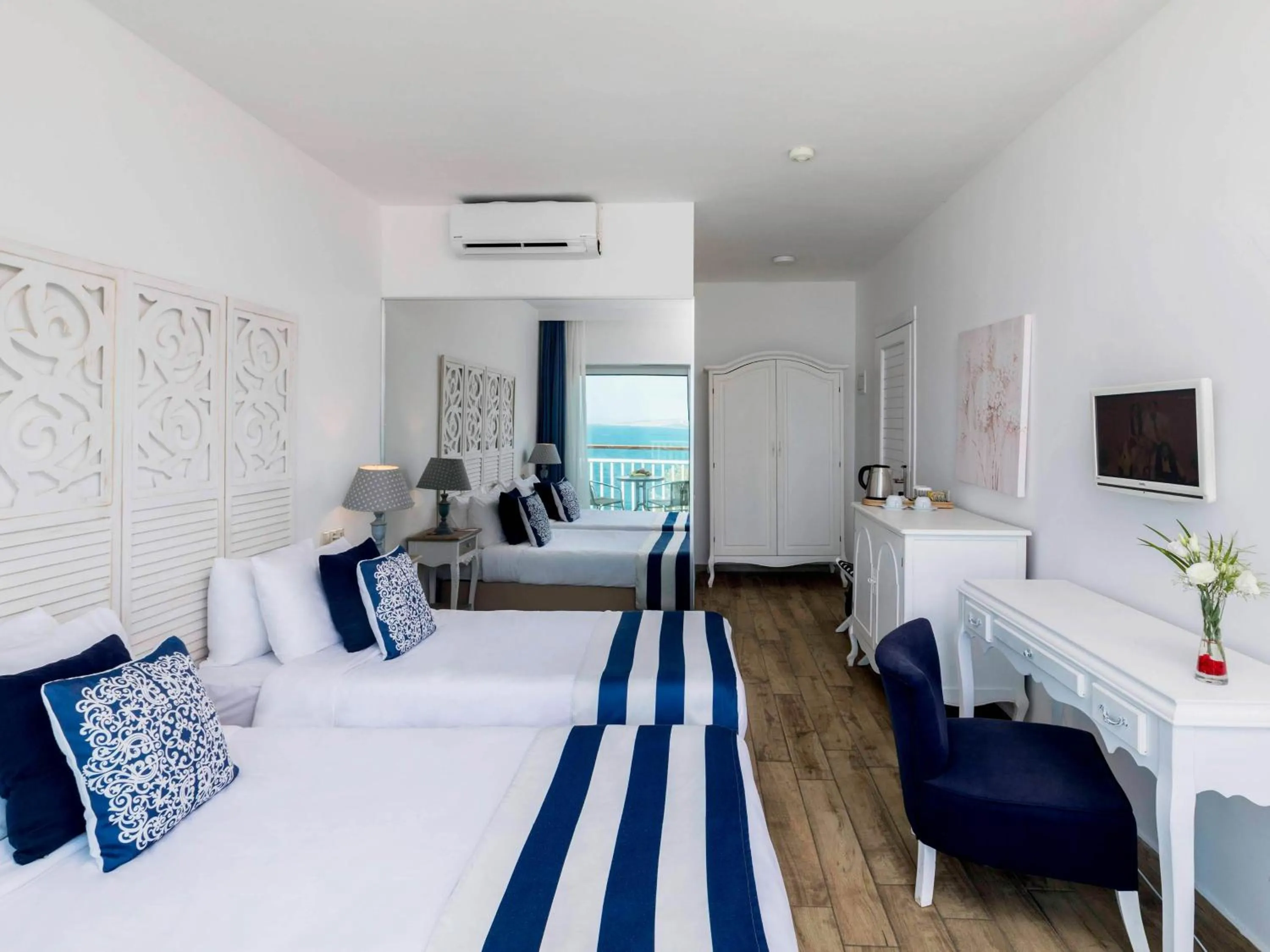 Bed in Blue Dreams Resort Bodrum - Aquapark & Ultra All Inclusive