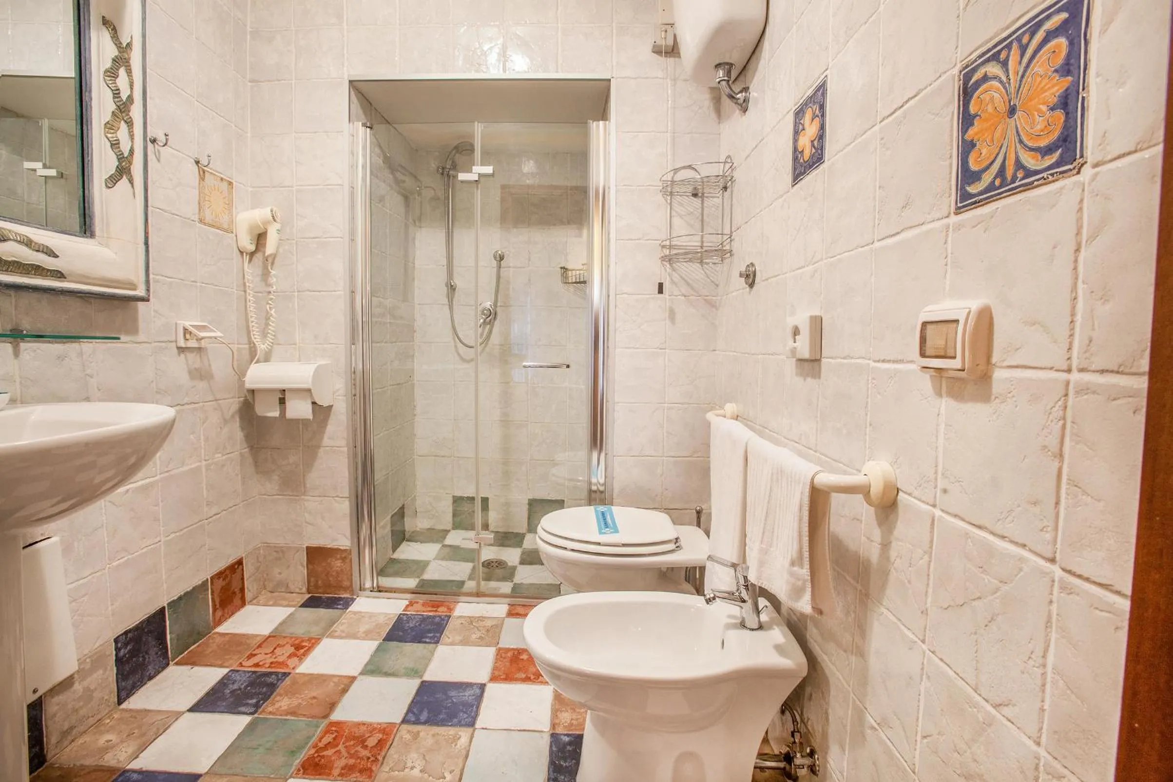 Shower in B&B L'Alloggio Dei Vassalli