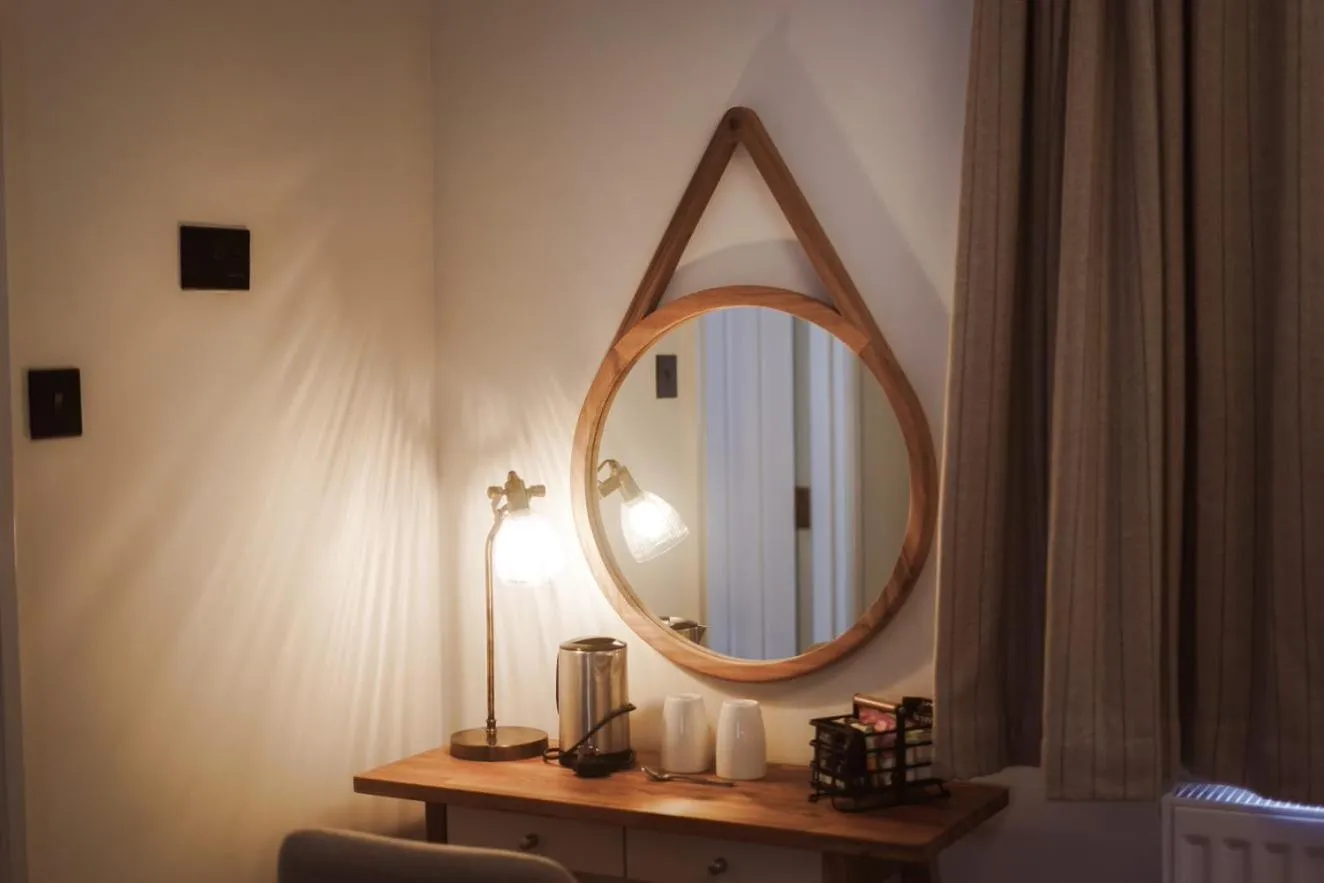 Decorative detail in Royal Oak Hotel