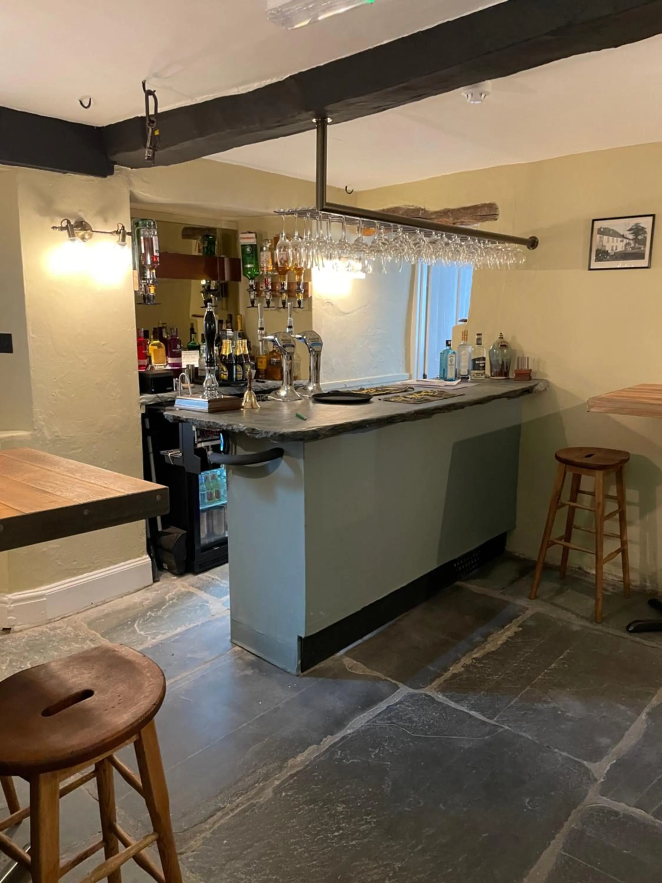 Lounge or bar in Royal Oak Hotel