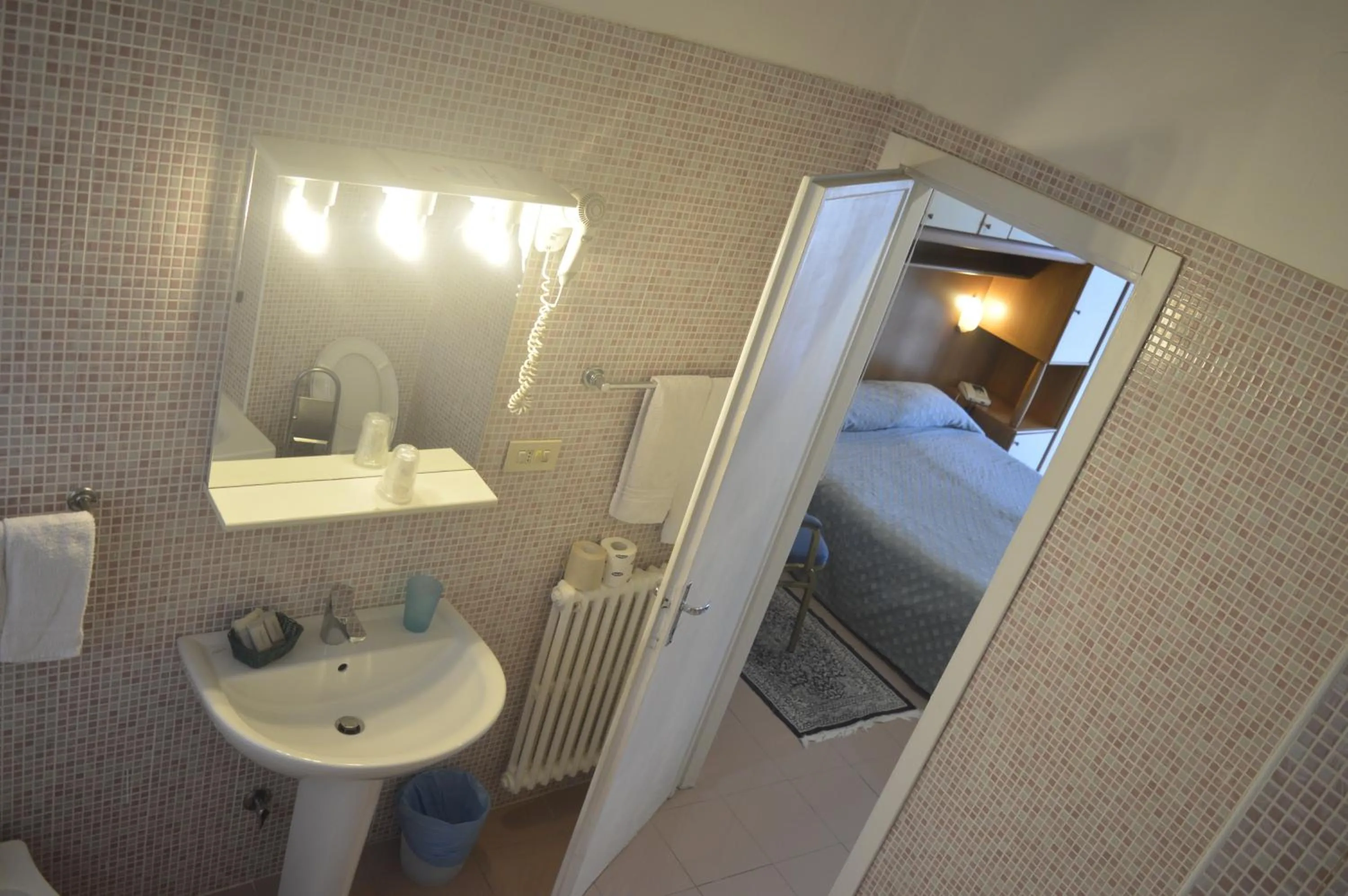 Bathroom in Hotel Svizzera