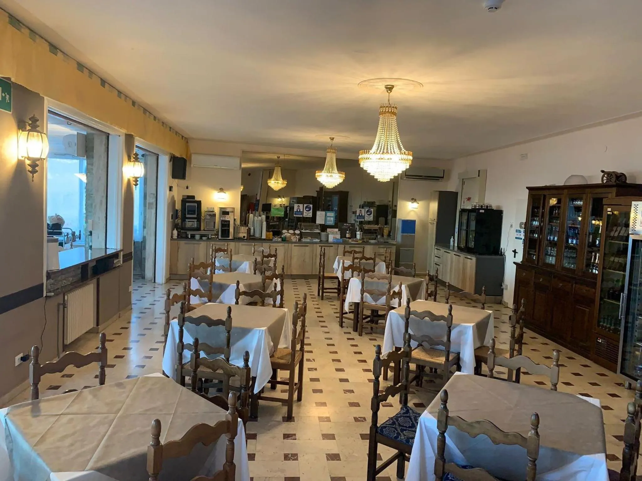 Restaurant/places to eat in Hotel Svizzera