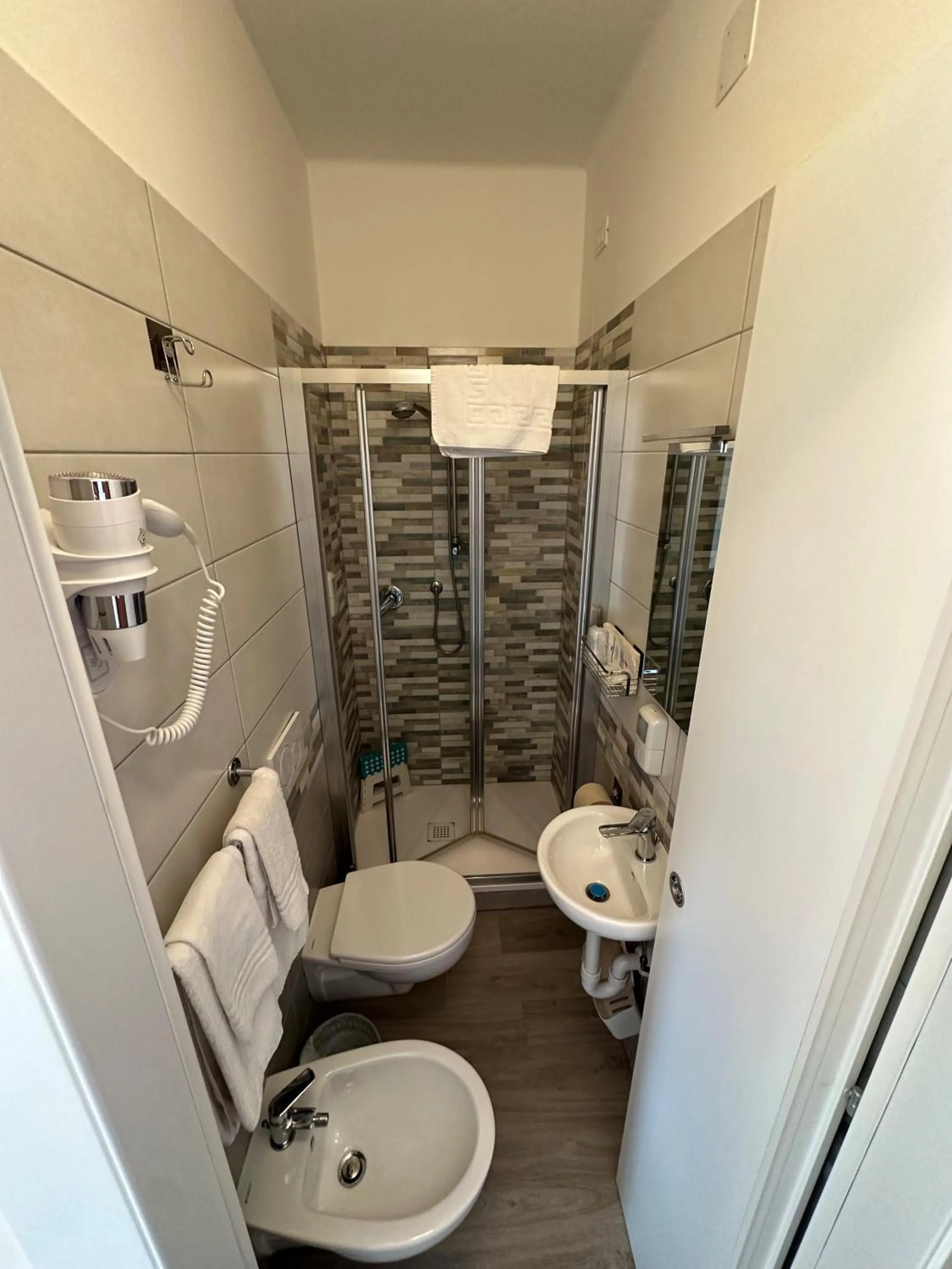 Bathroom in Hotel Svizzera