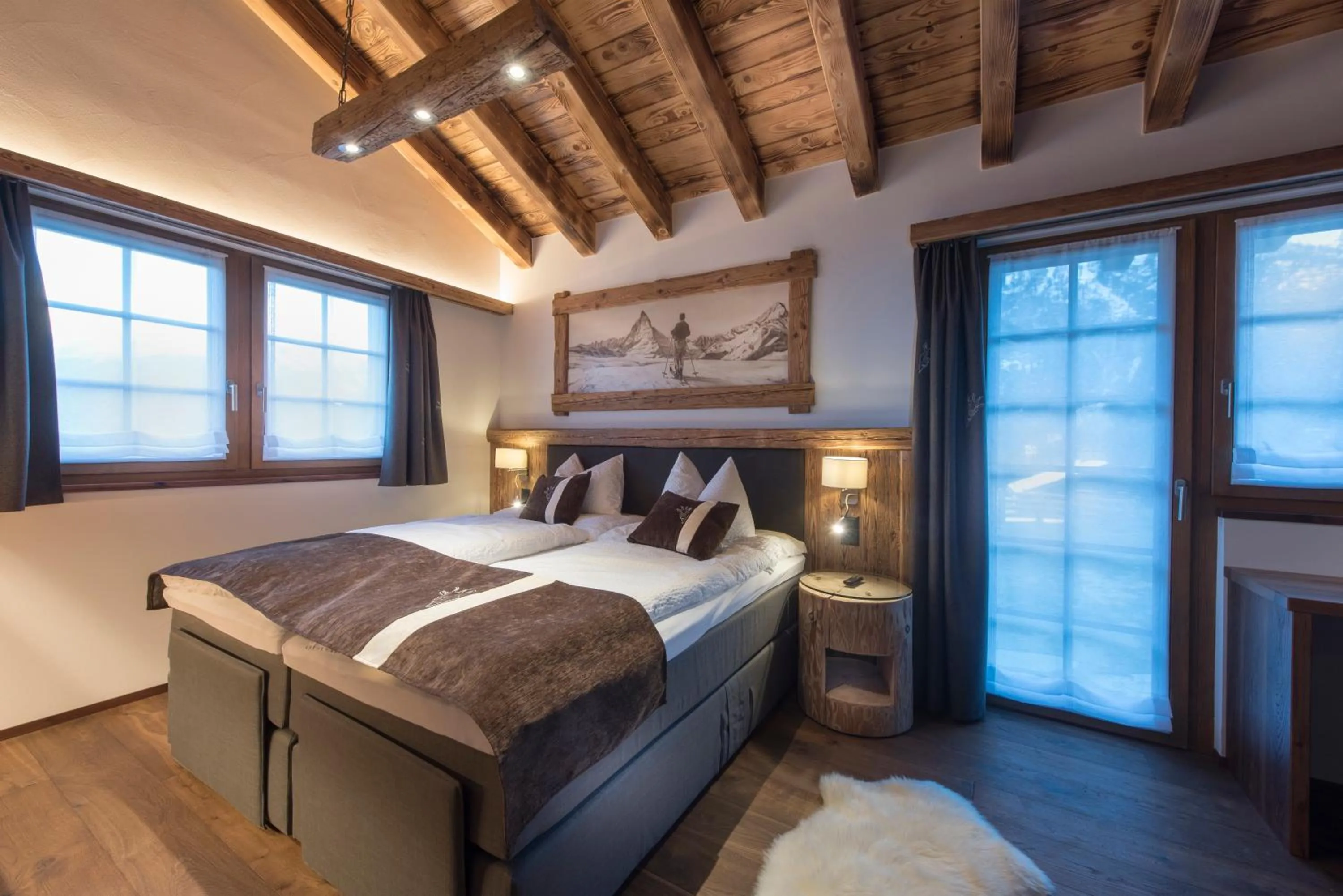 Bedroom, Bed in Silvana Mountain Hotel