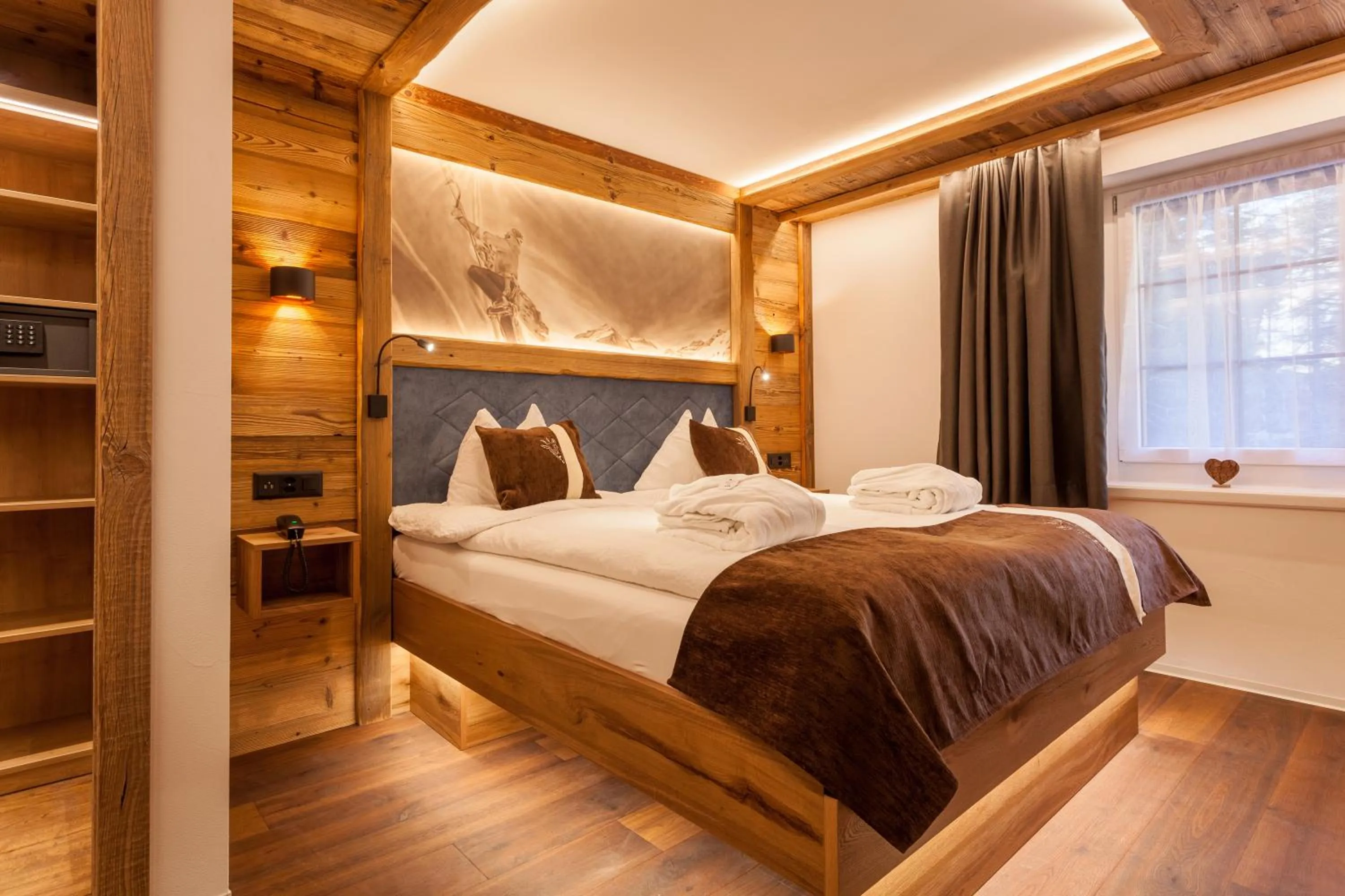 Photo of the whole room, Bed in Silvana Mountain Hotel