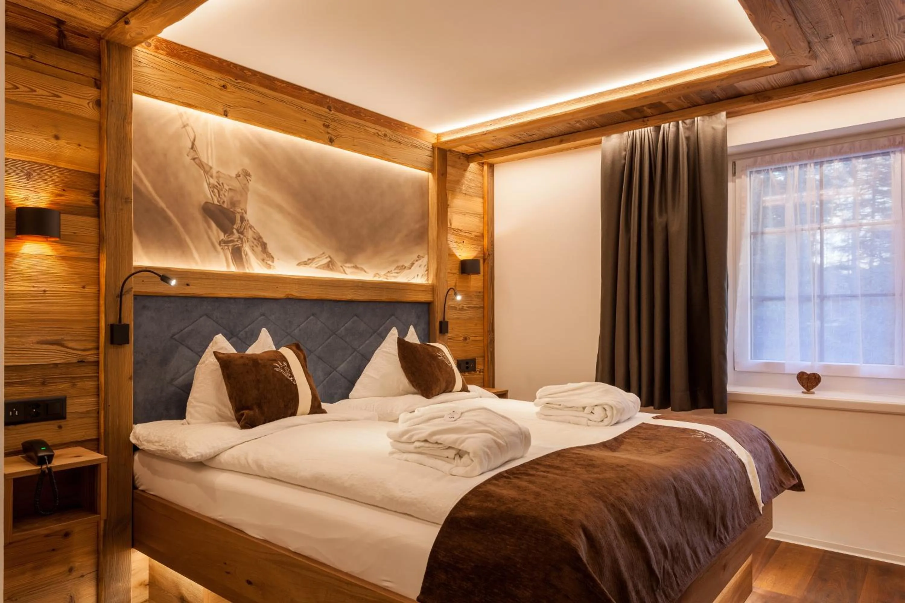 Photo of the whole room, Bed in Silvana Mountain Hotel