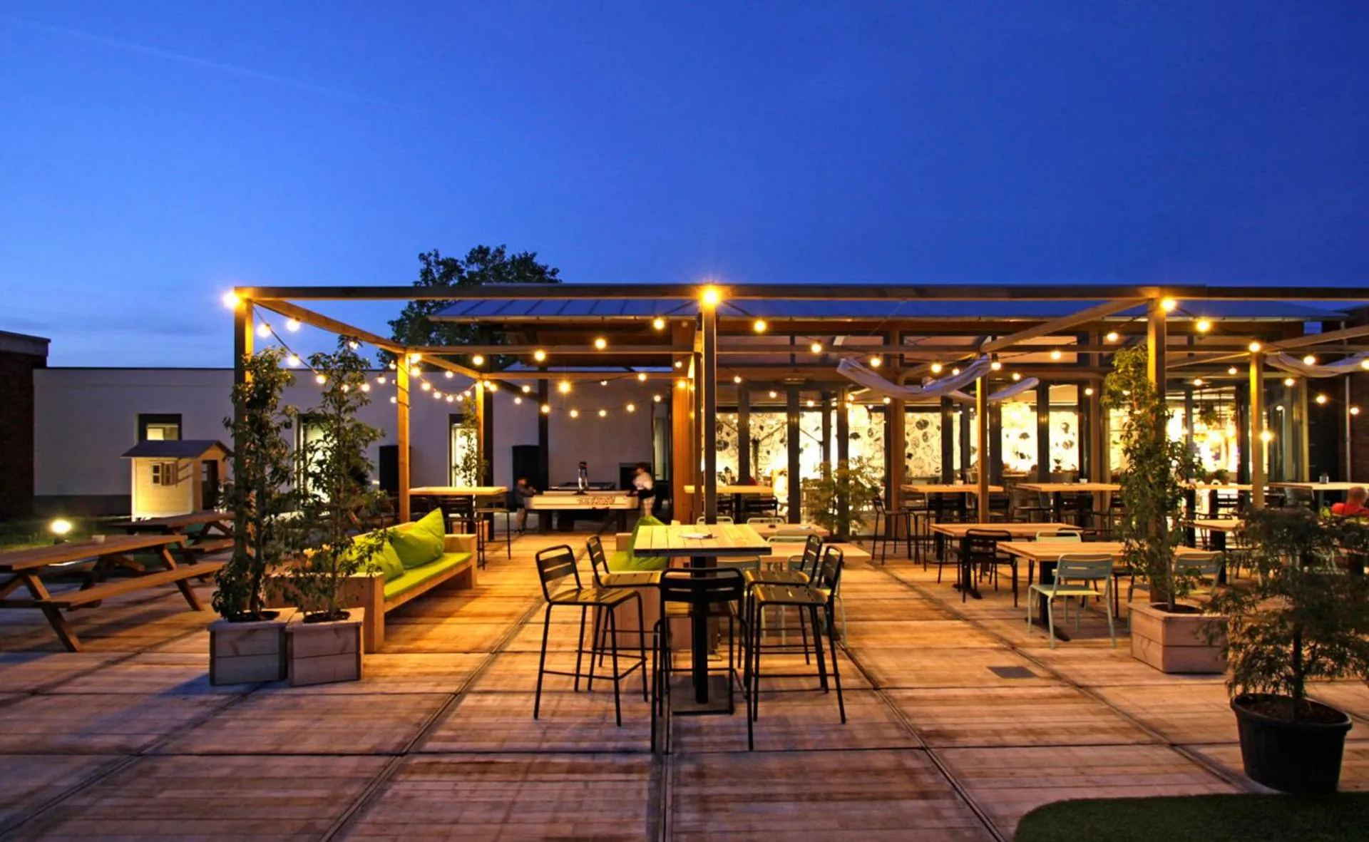 Patio in GuestHouse Hotel Kaatsheuvel-Waalwijk