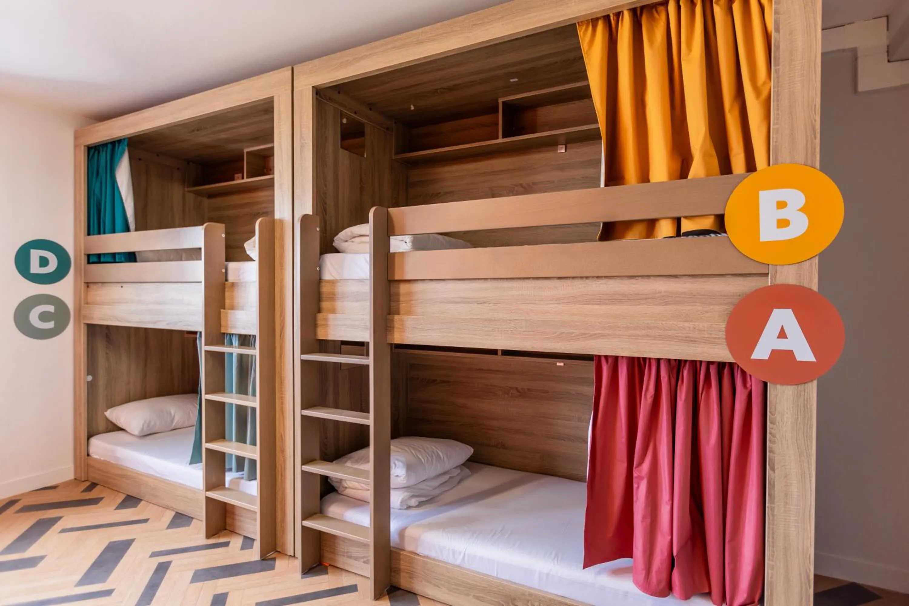bunk bed, Bed in The People Le Havre