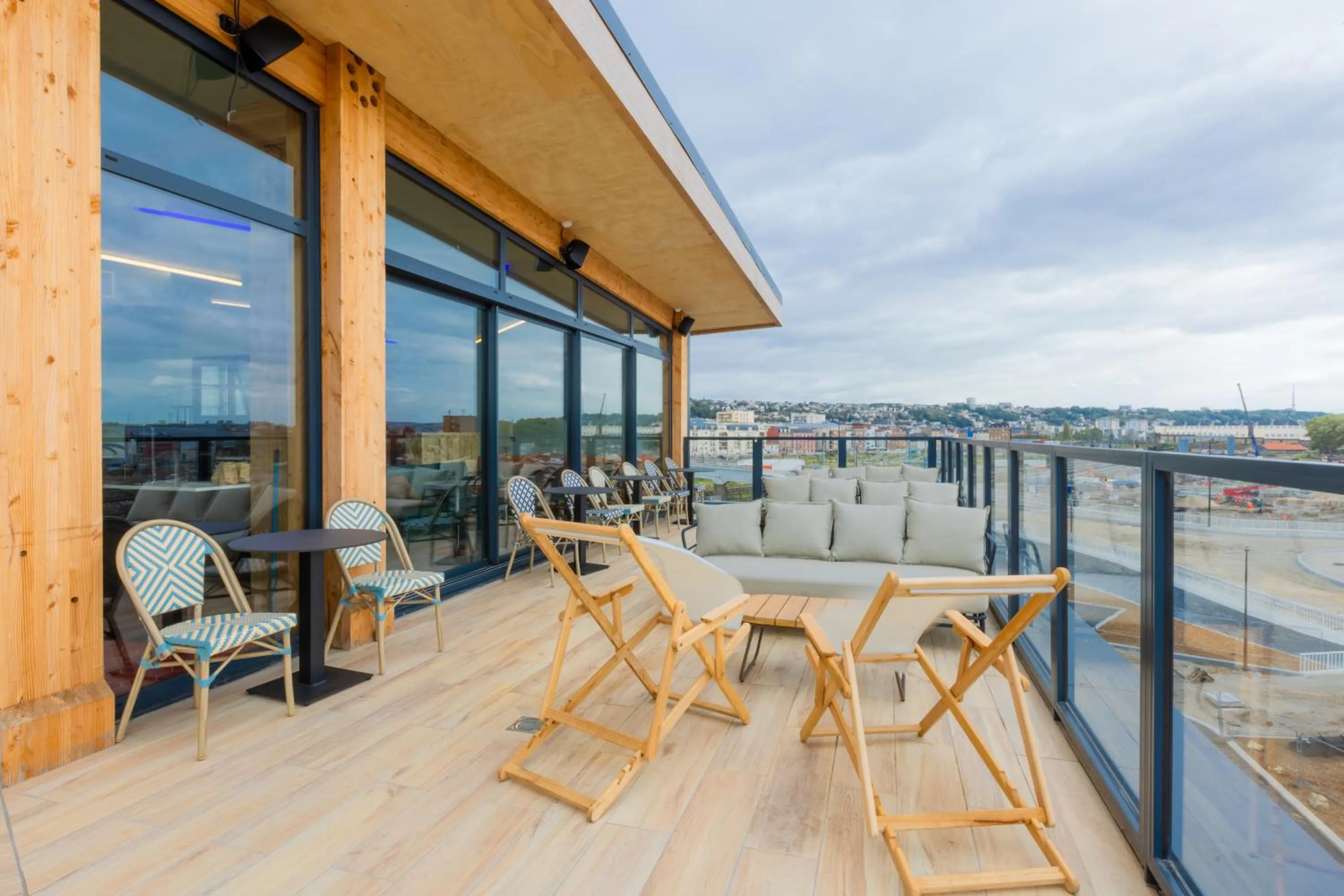 Restaurant/places to eat in The People Le Havre