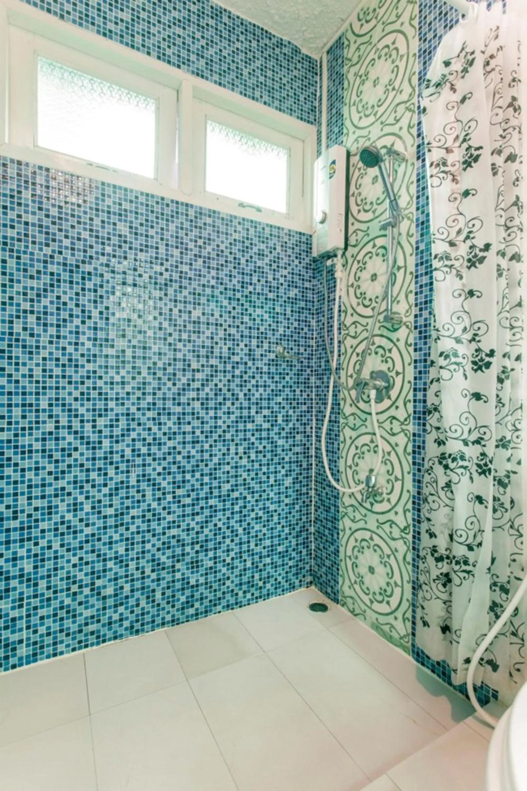 Shower in Baan Kung Kang De Pai