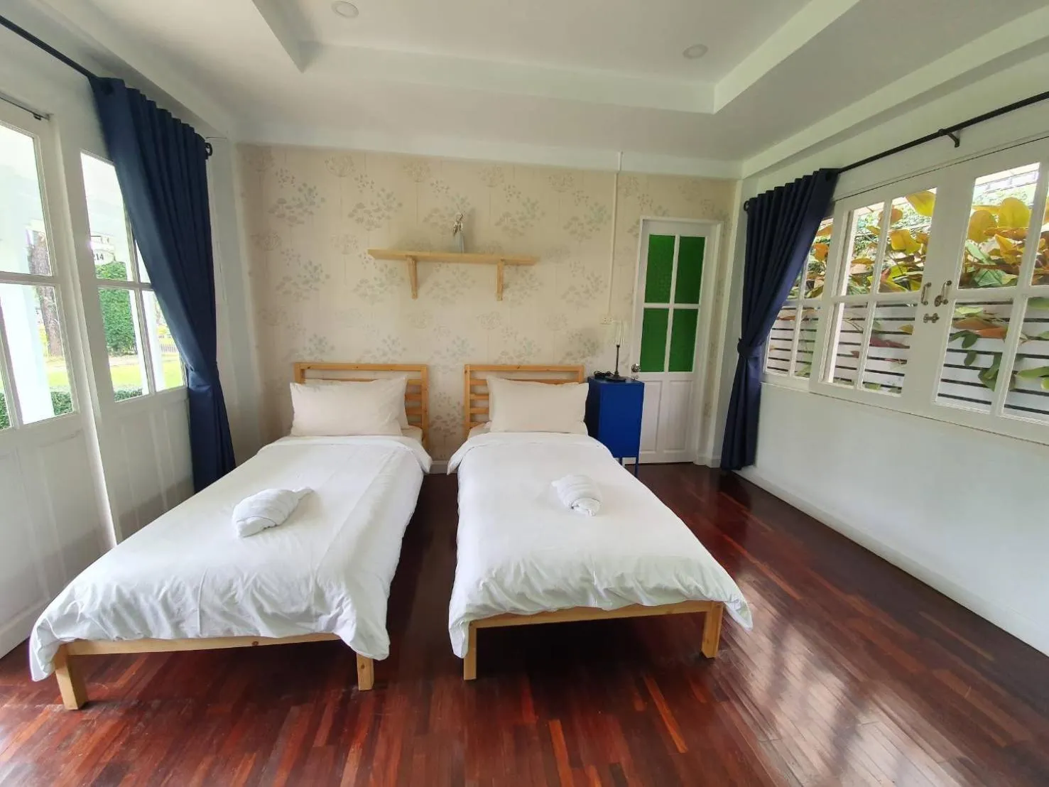Photo of the whole room, Bed in Baan Kung Kang De Pai