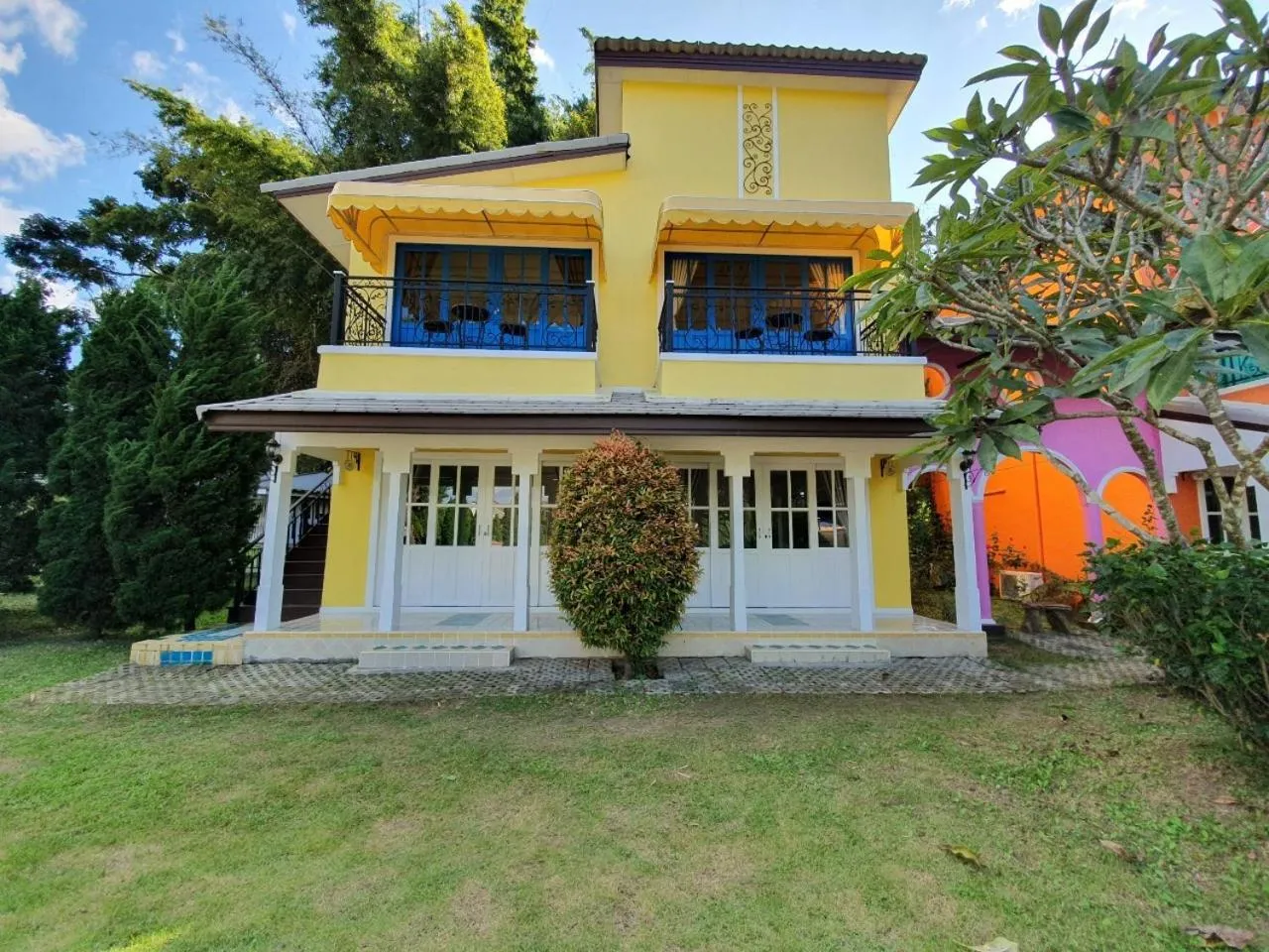 Property building in Baan Kung Kang De Pai