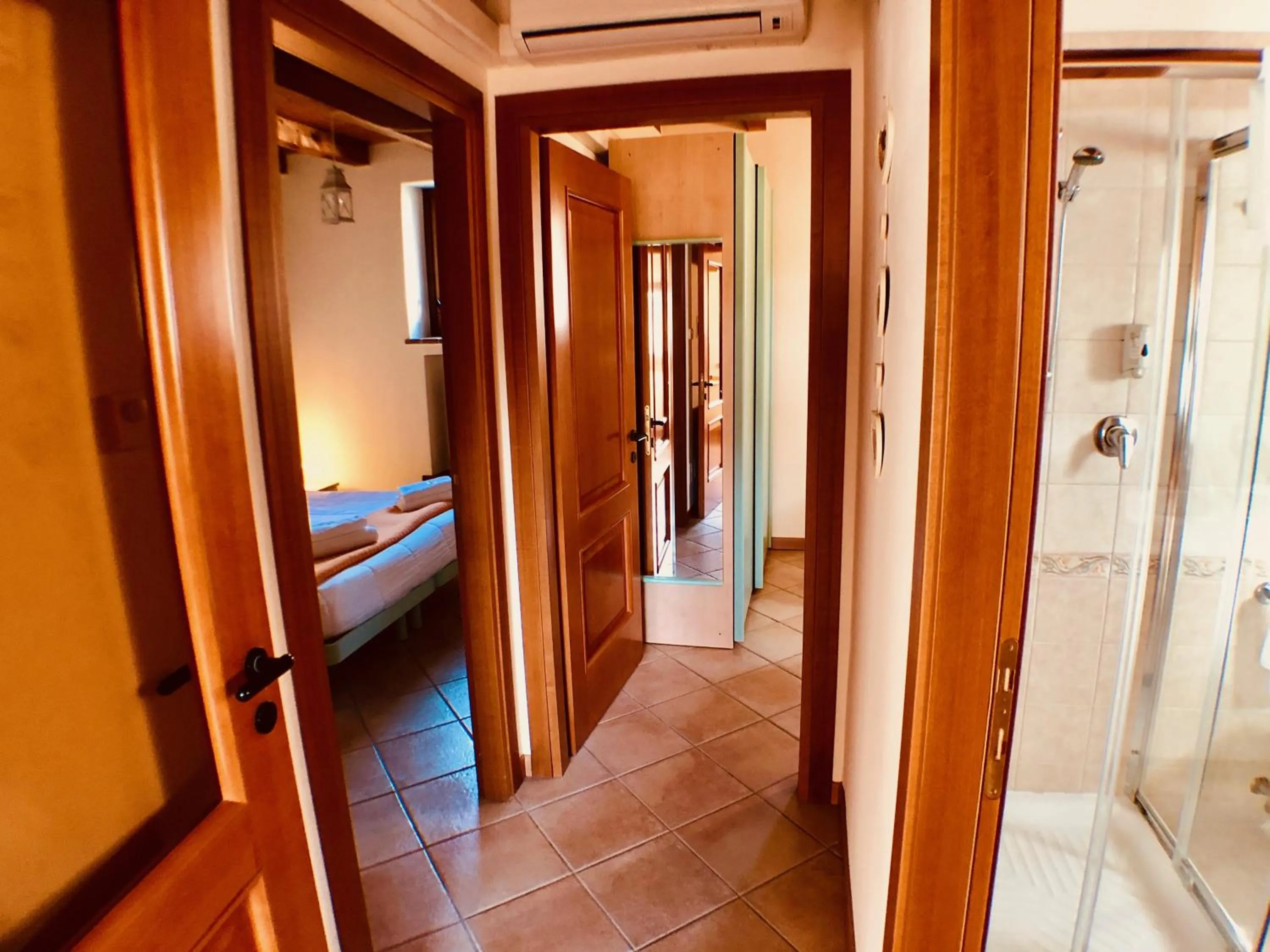 Bathroom, Bed in Bertoletta Village Apartments