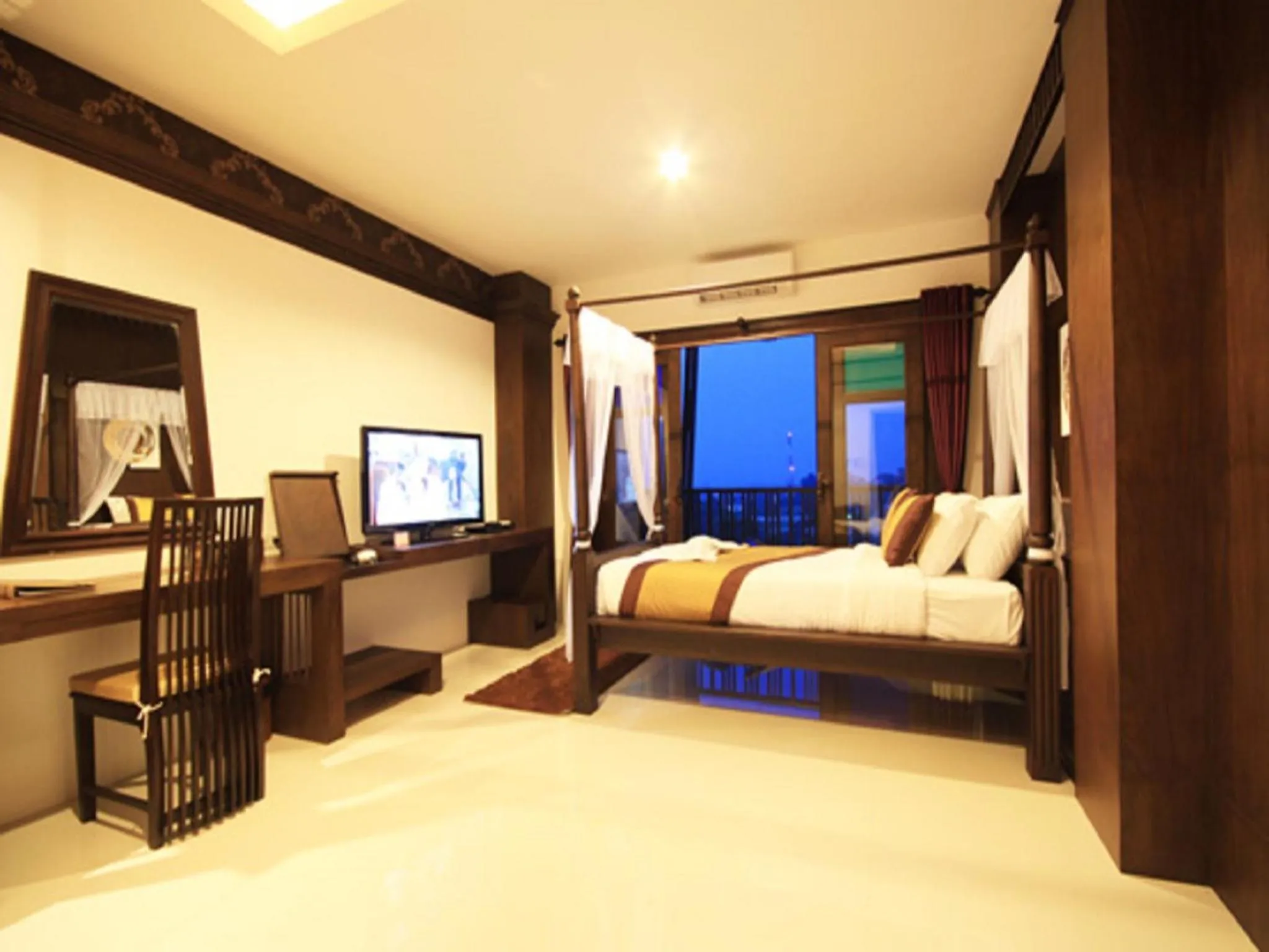 Photo of the whole room, Bed in Dee Andaman Hotel