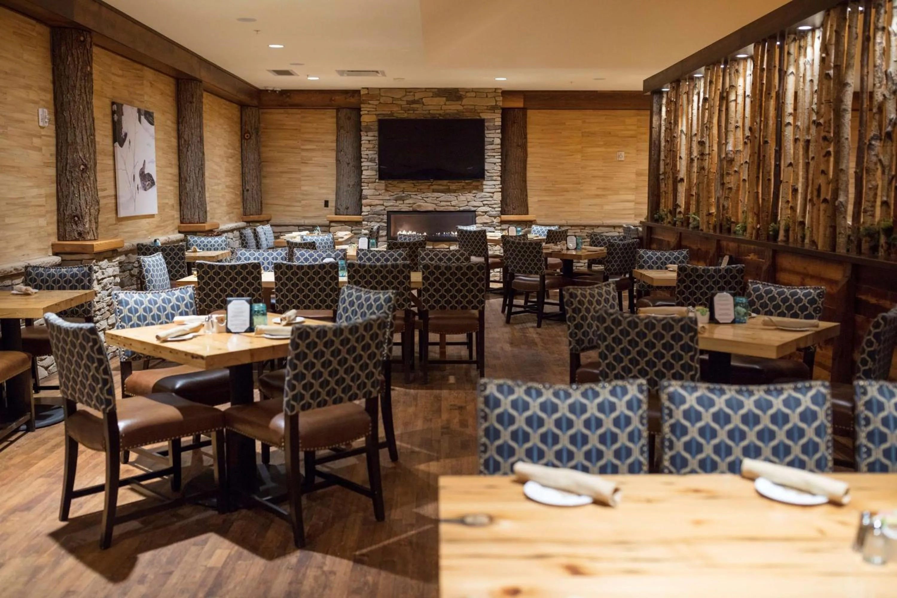 Restaurant/places to eat in Tailwater Lodge Altmar, Tapestry Collection By Hilton