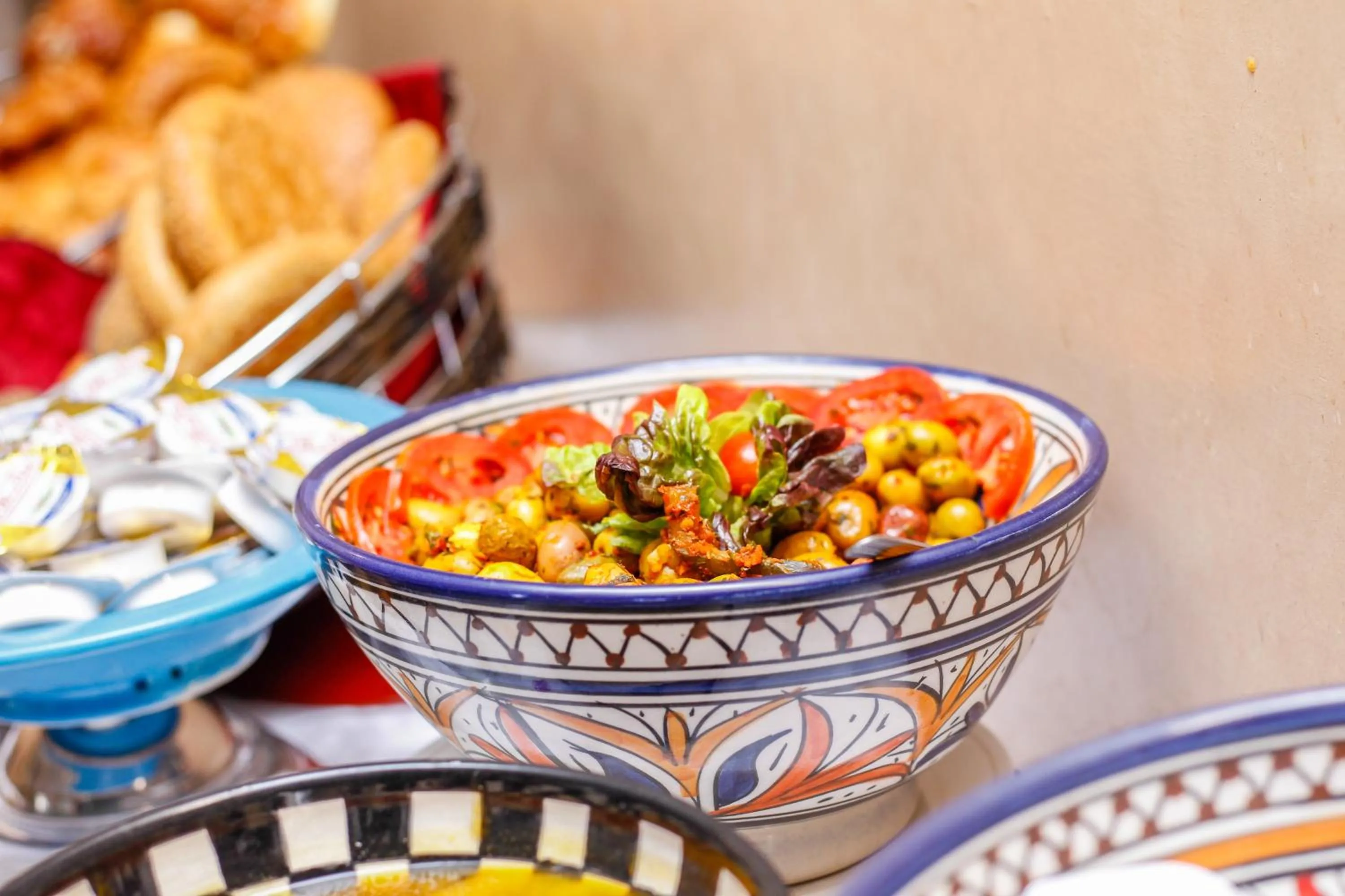 Restaurant/places to eat in Hotel EZZAHIA by HMS