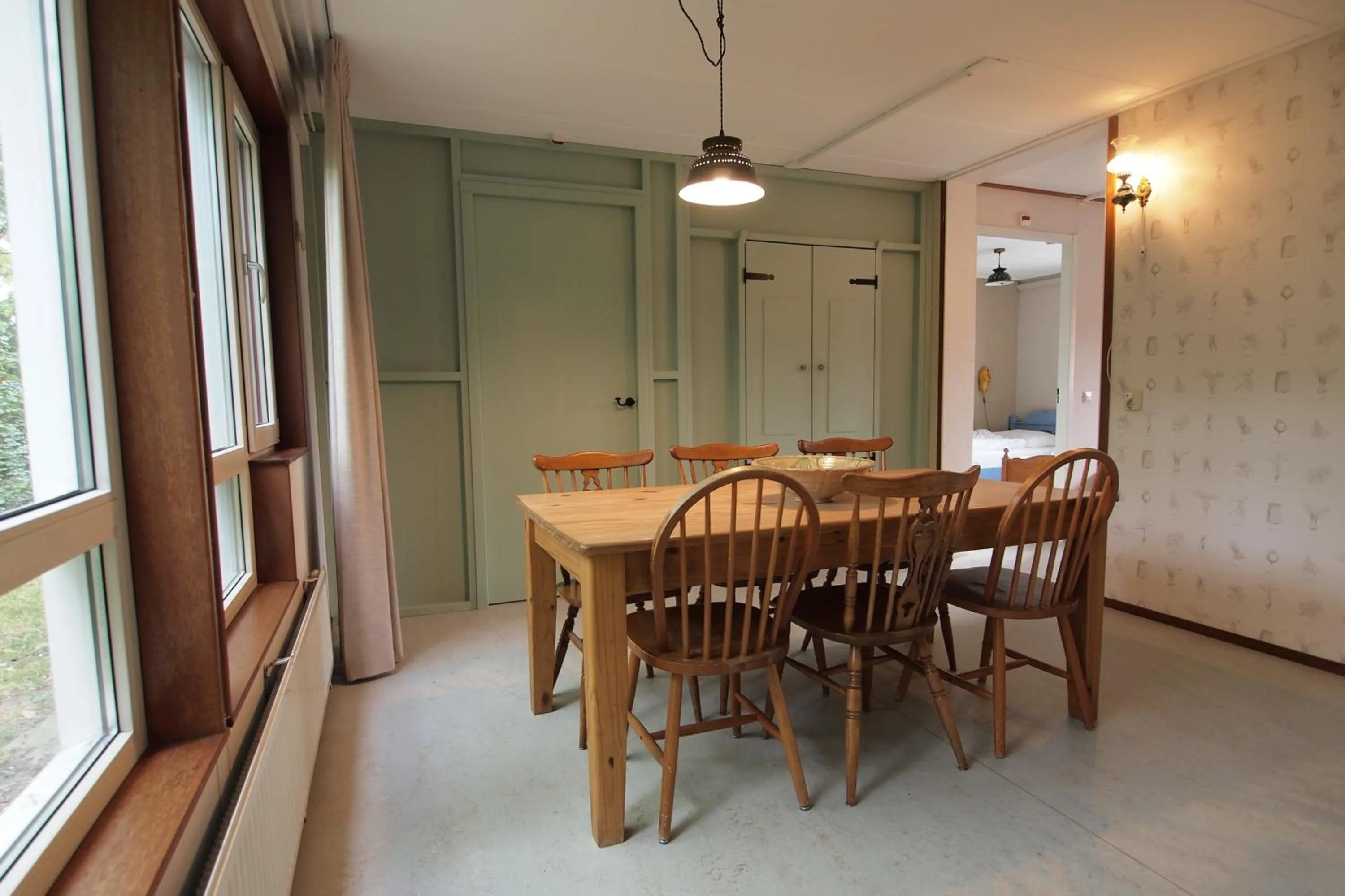 Dinner in Amsterdam Farm Lodge