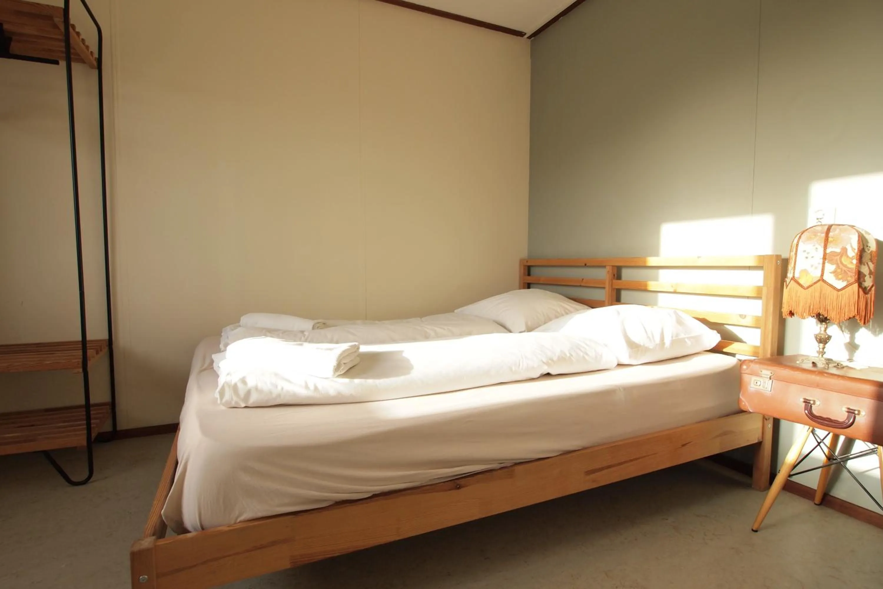 Bed in Amsterdam Farm Lodge