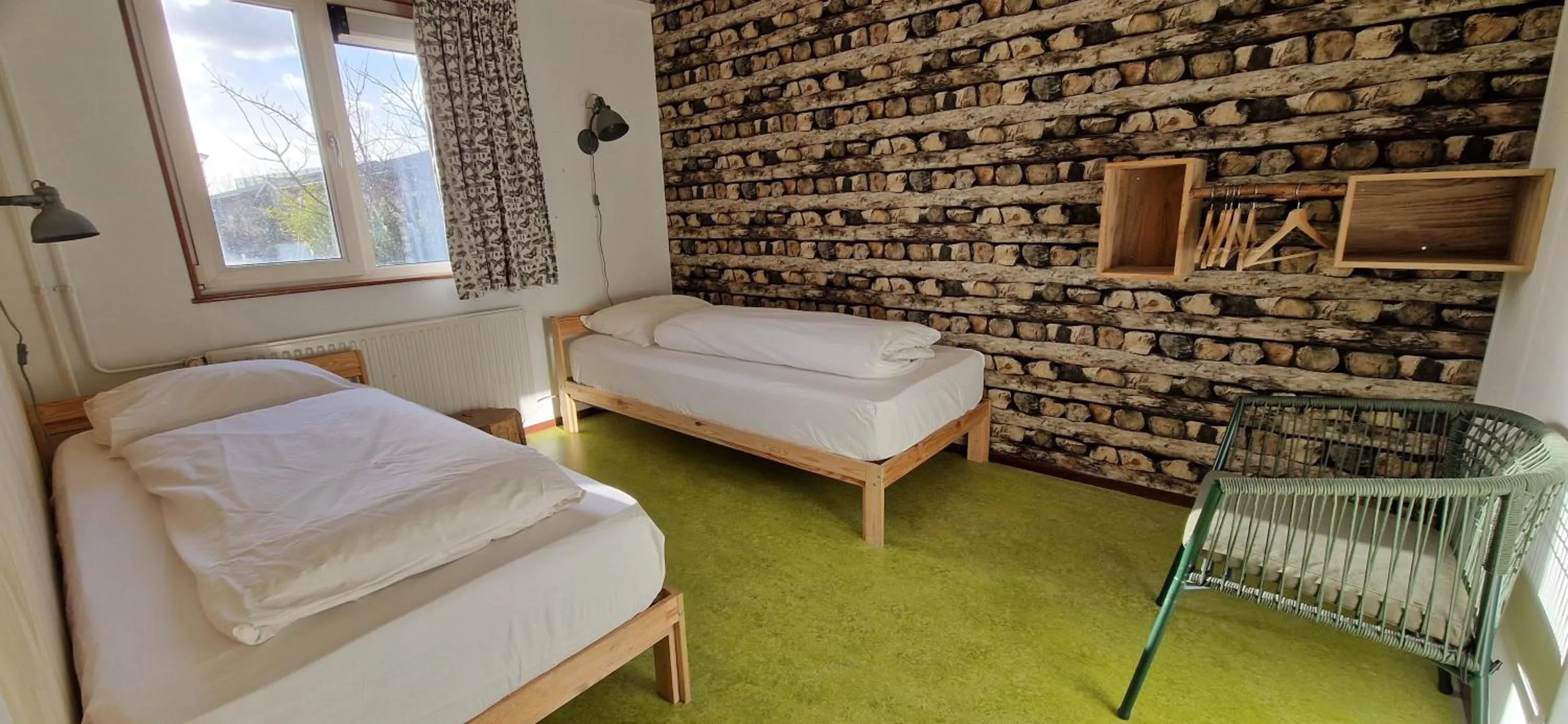 Bed in Amsterdam Farm Lodge