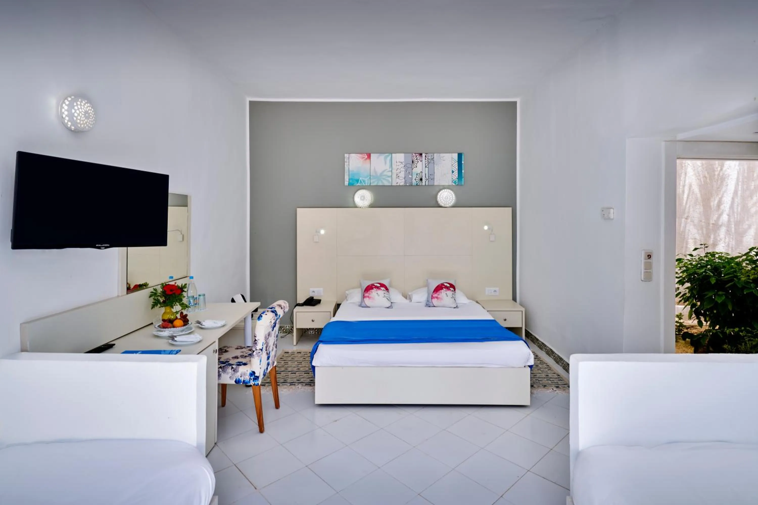 Bedroom, Bed in Hari Club Beach Resort