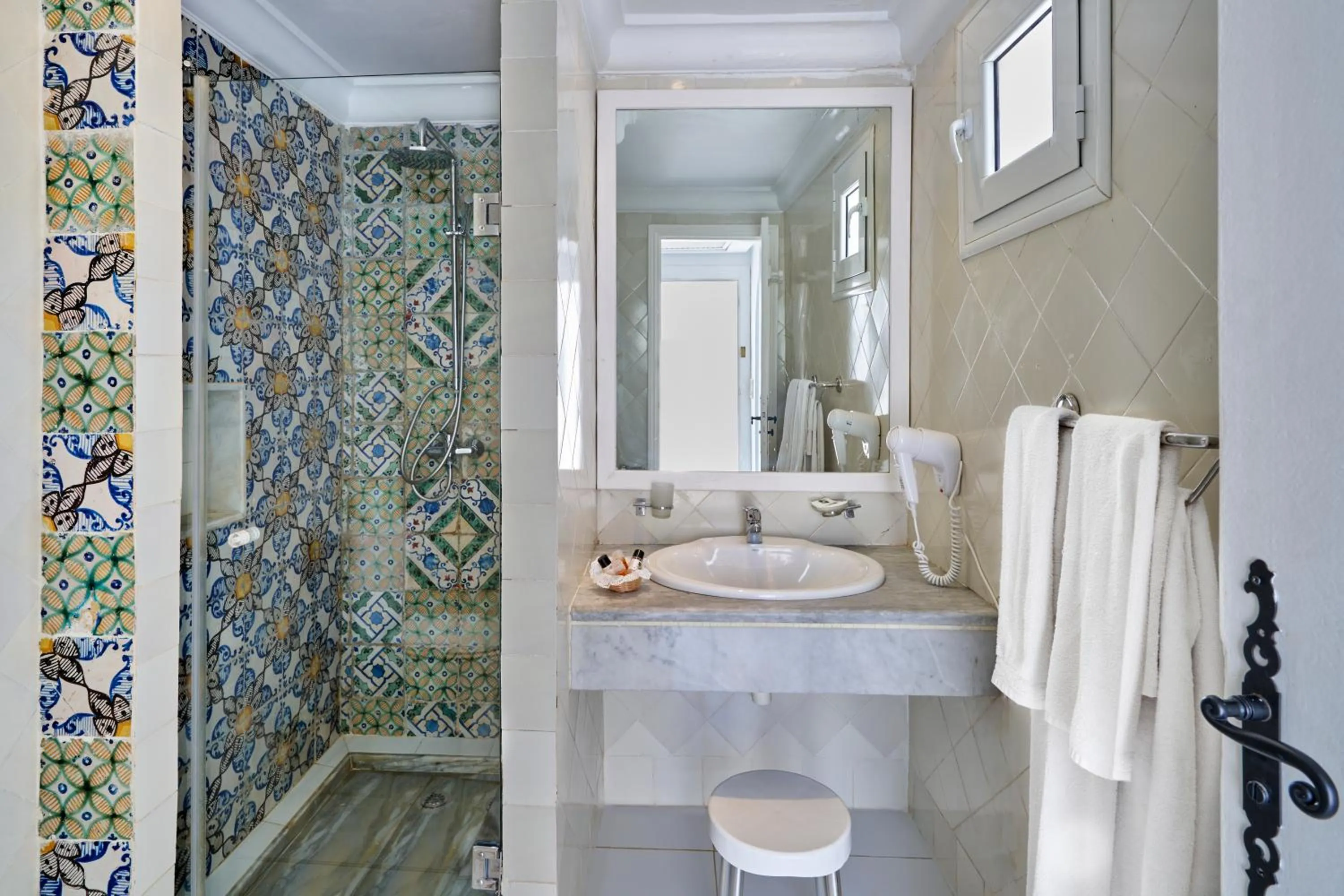 Bathroom in Hari Club Beach Resort