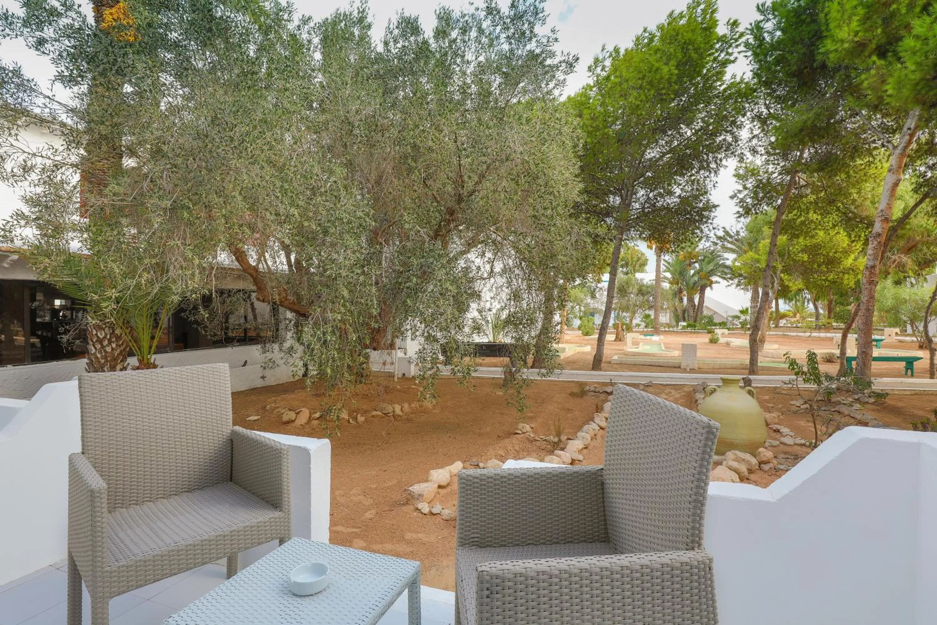 Balcony/Terrace in Hari Club Beach Resort