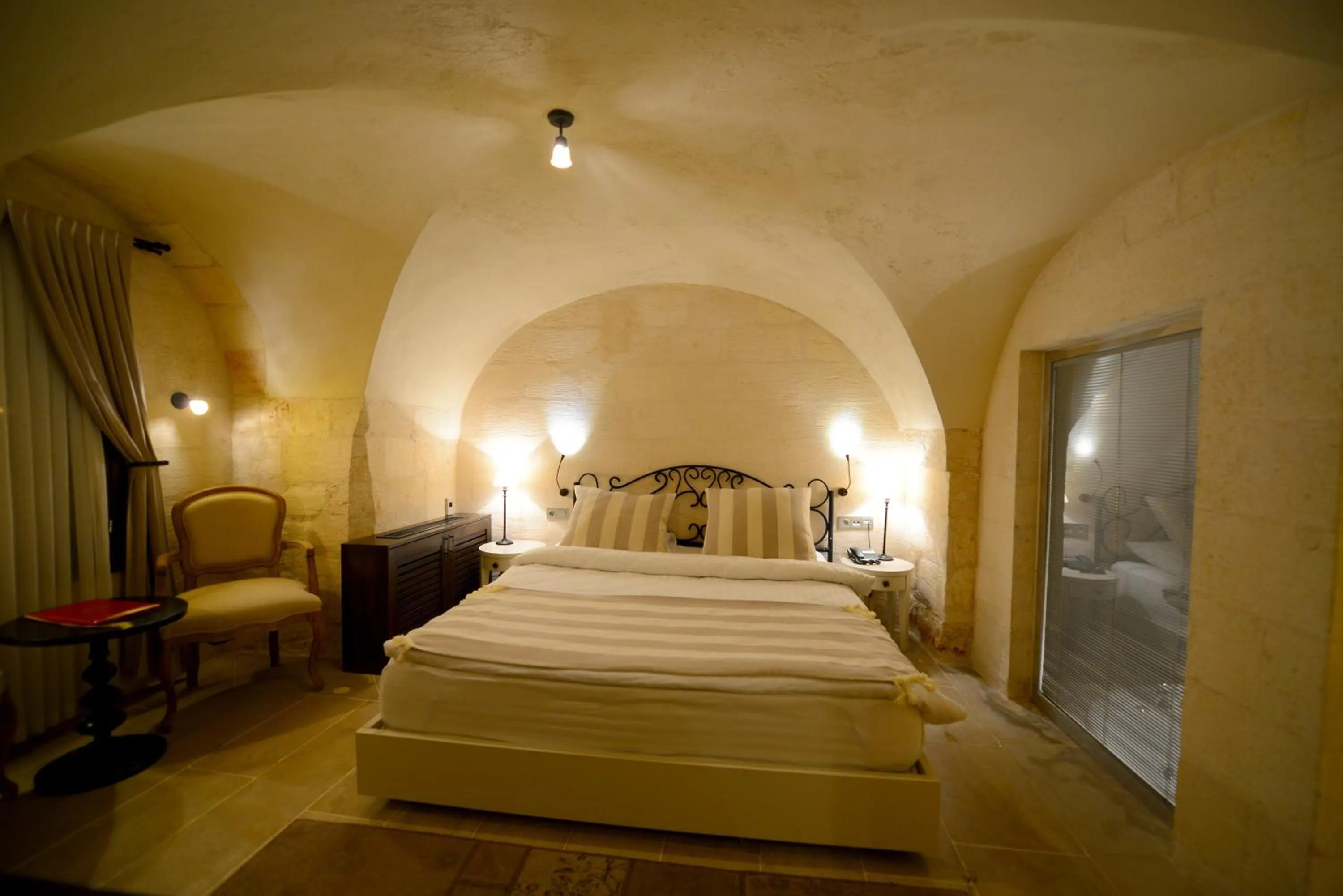 TV and multimedia in Shmayaa Hotel