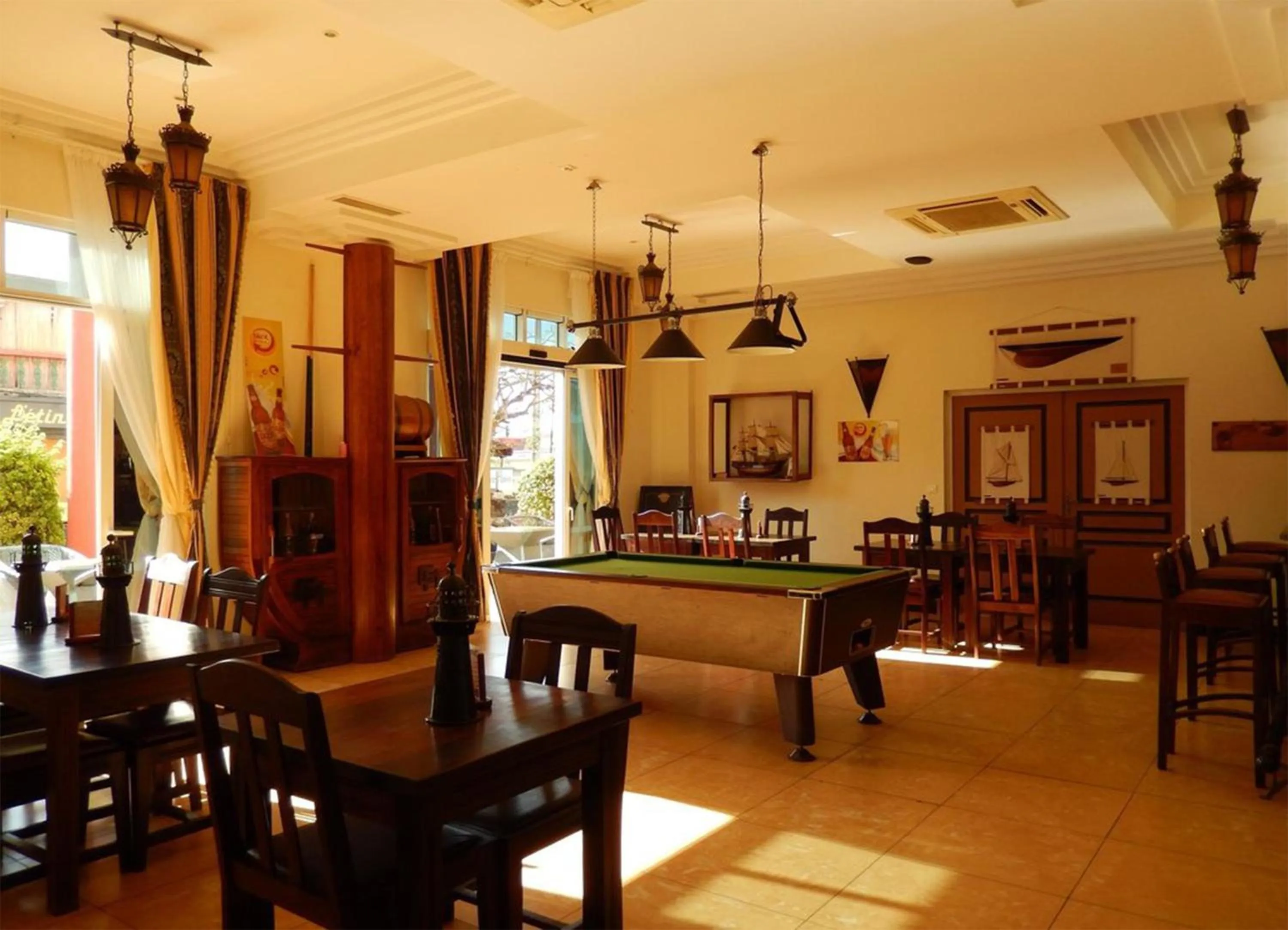 Lounge or bar in Le Grand Hôtel Diego