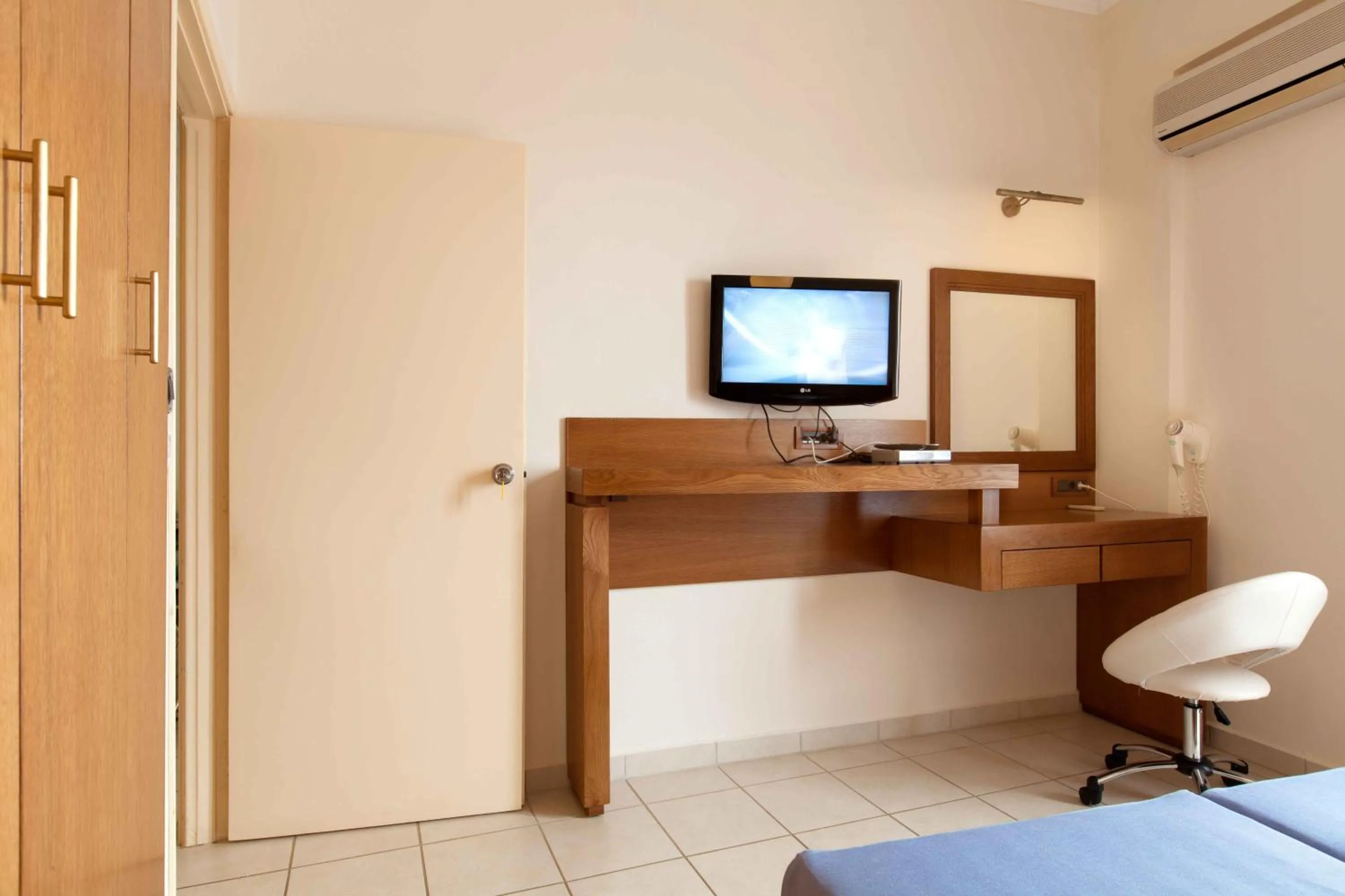 Giorgi's Blue Apartments