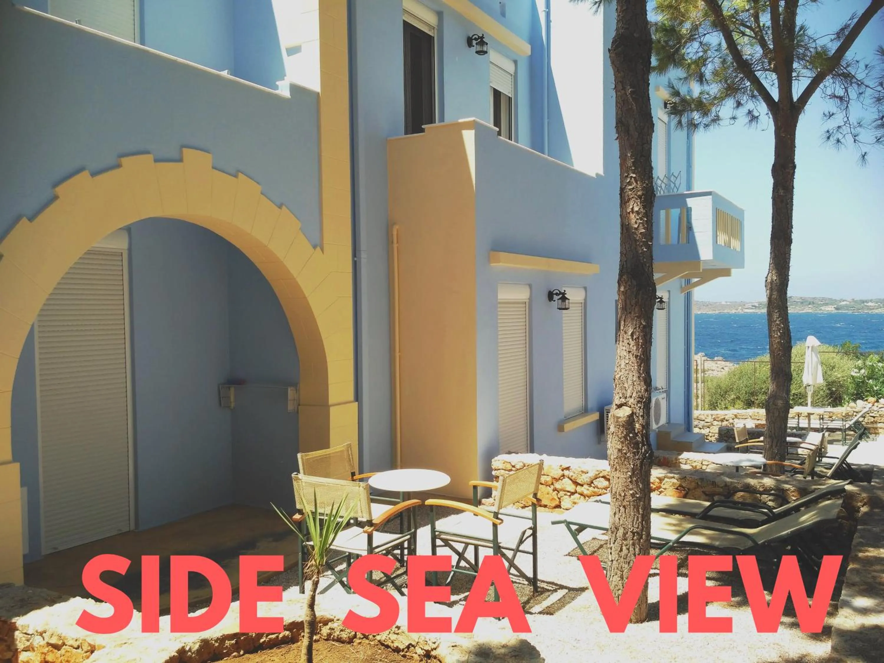 Facade/entrance in Giorgi's Blue Apartments