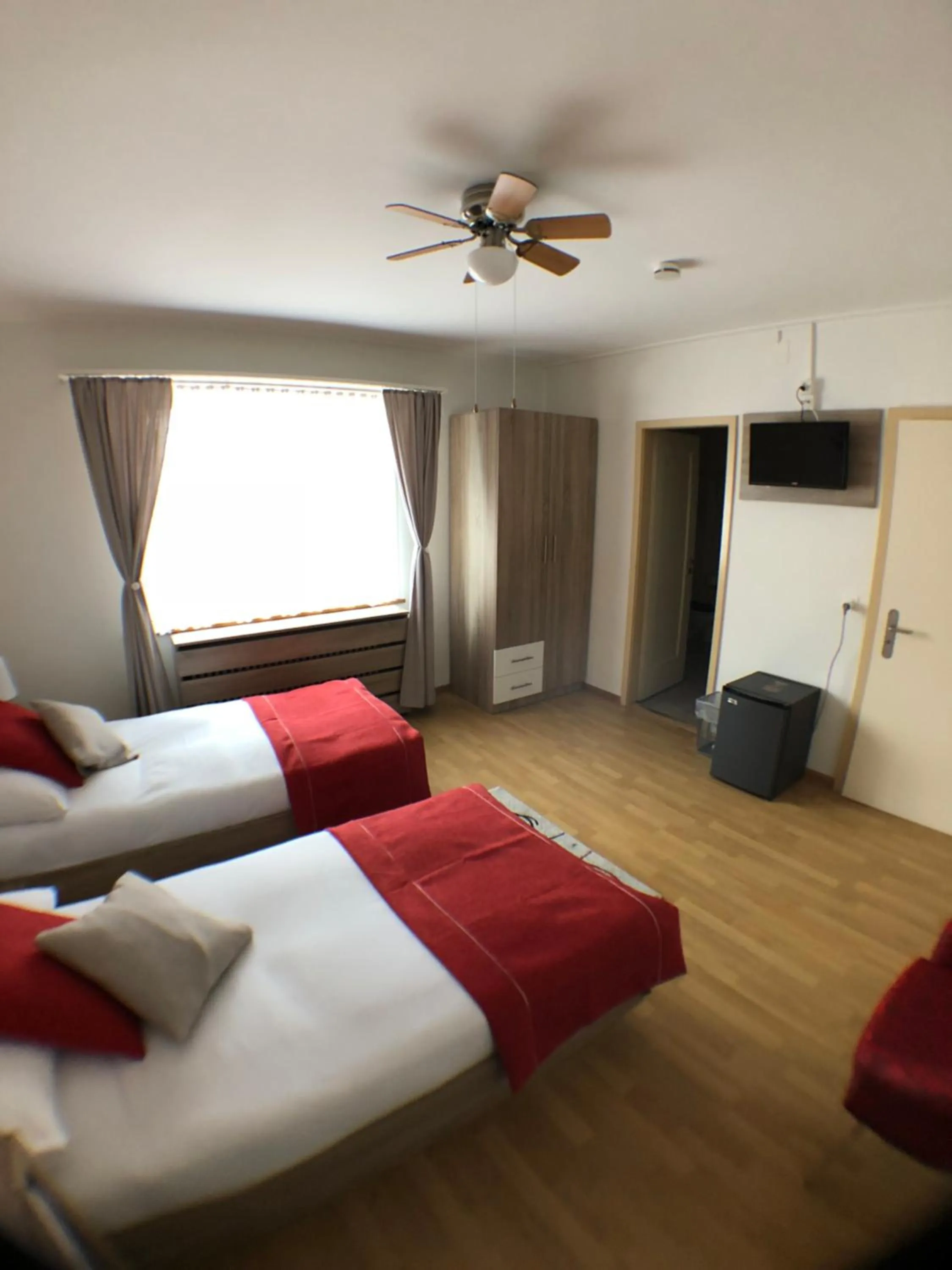 View (from property/room), Bed in Gasthof zur Saline