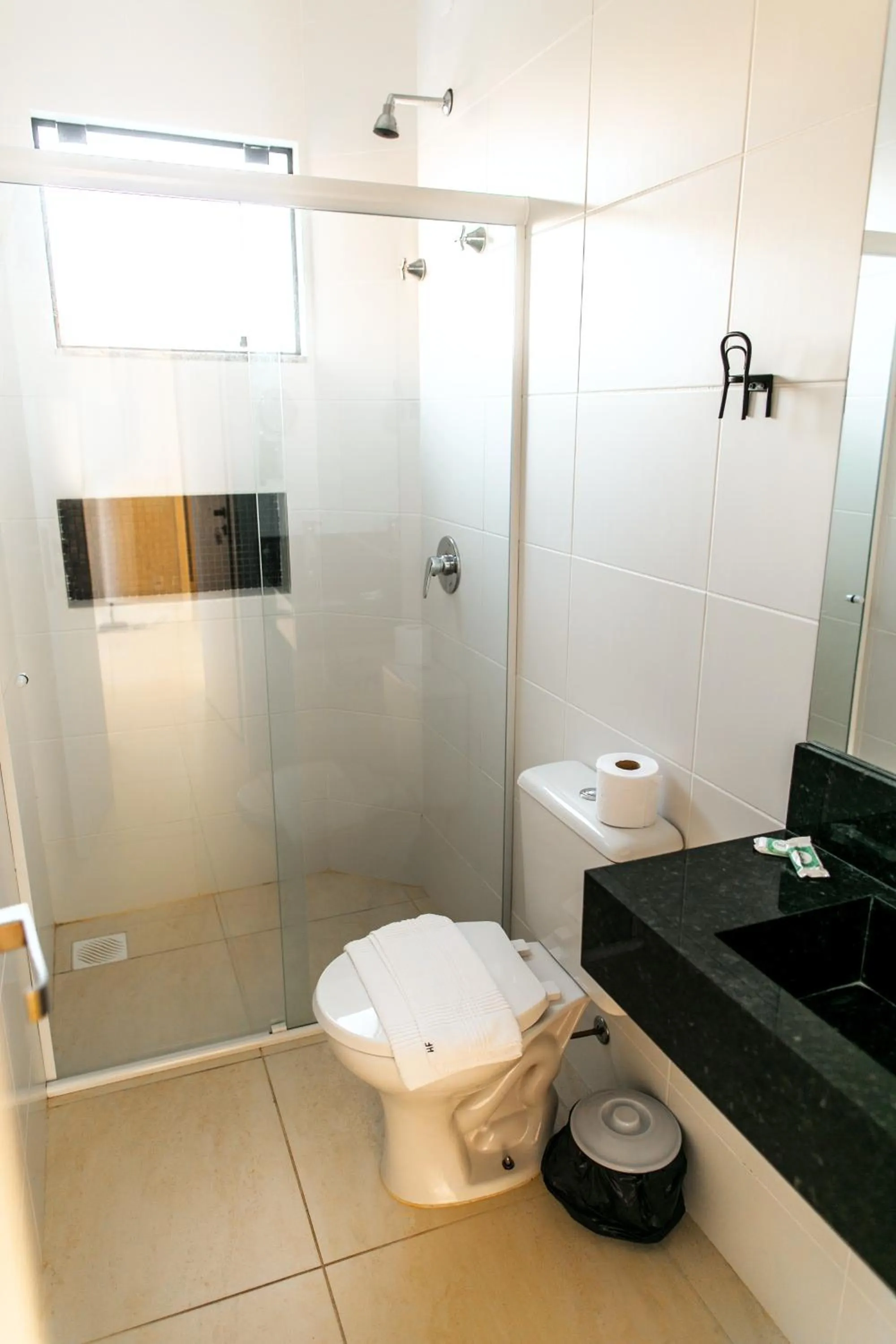 Bathroom in Florinn Praia Hotel