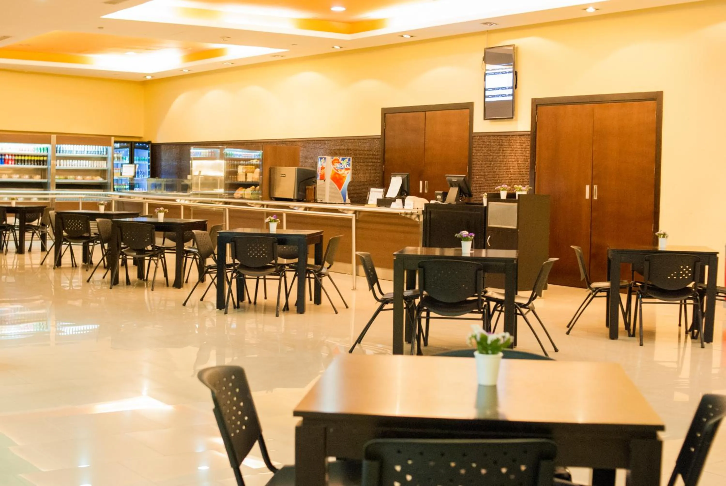 Restaurant/places to eat in Hesperia WTC Valencia