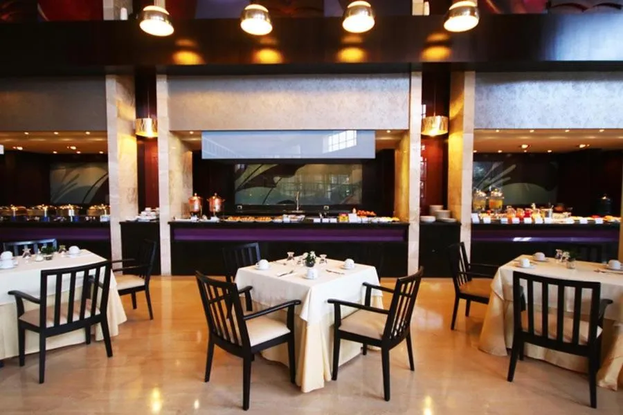 Restaurant/places to eat in Hesperia WTC Valencia