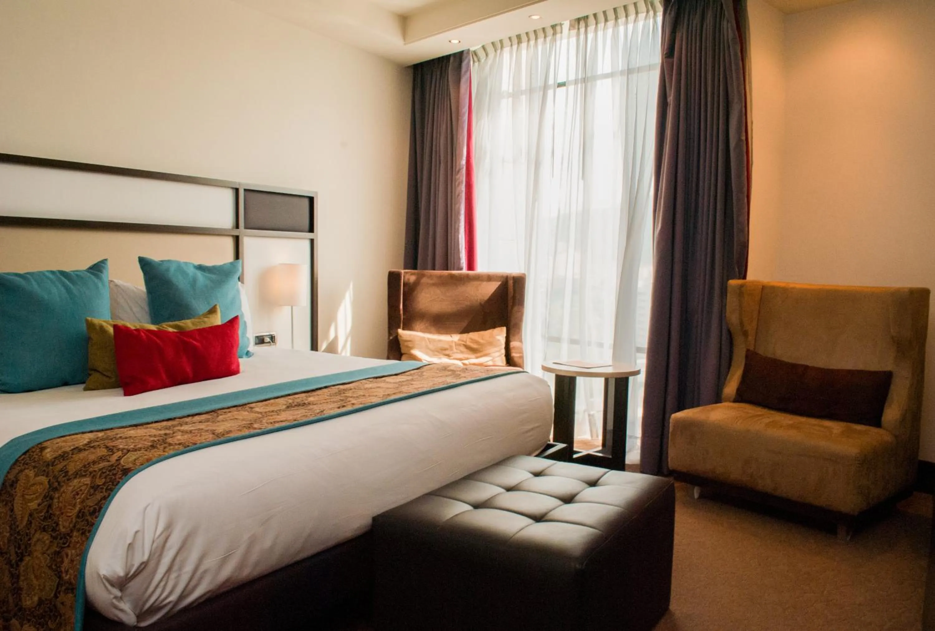 Bedroom, Bed in Hesperia WTC Valencia