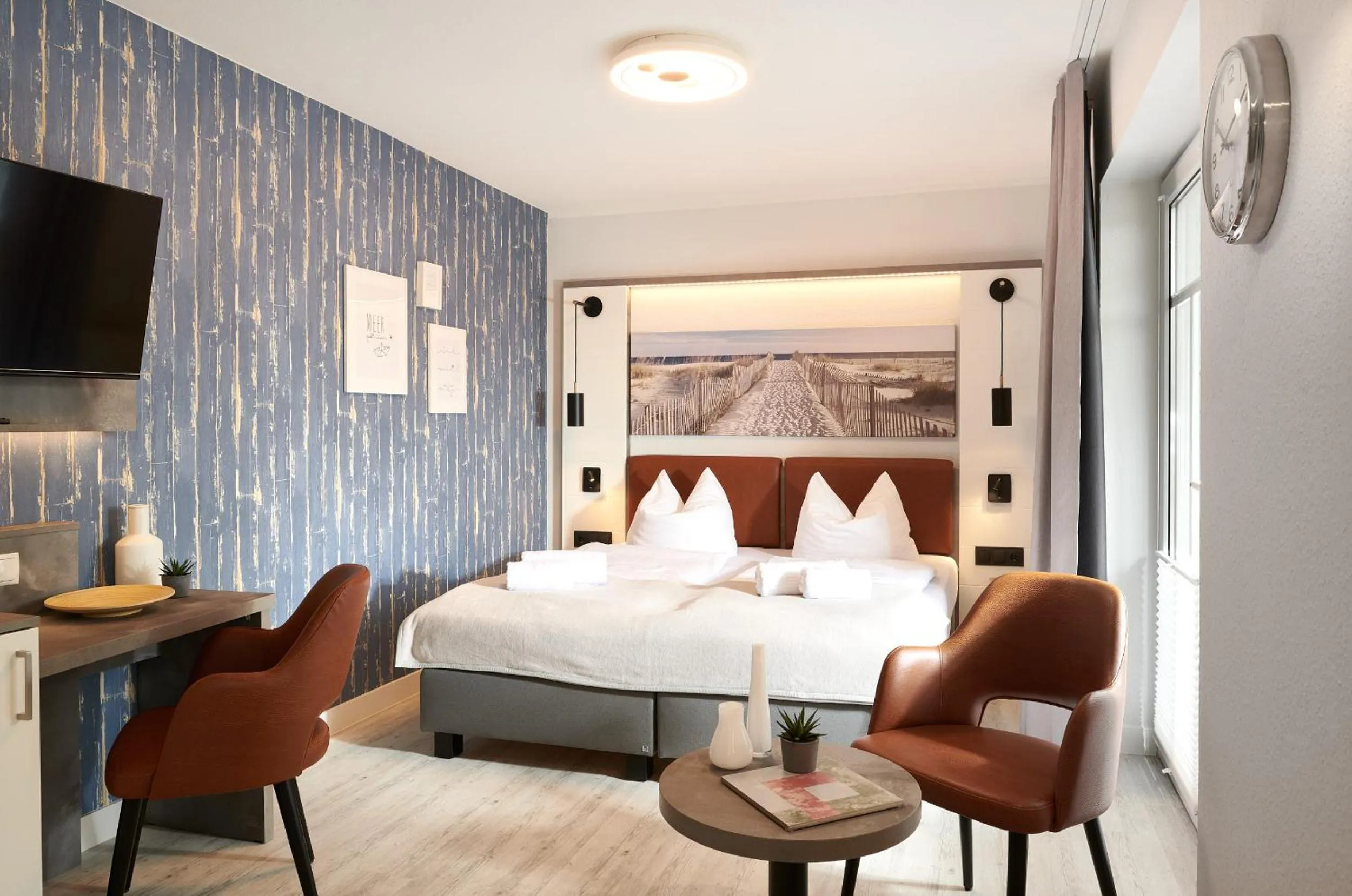 Photo of the whole room, Bed in Hotel Glückauf 1908