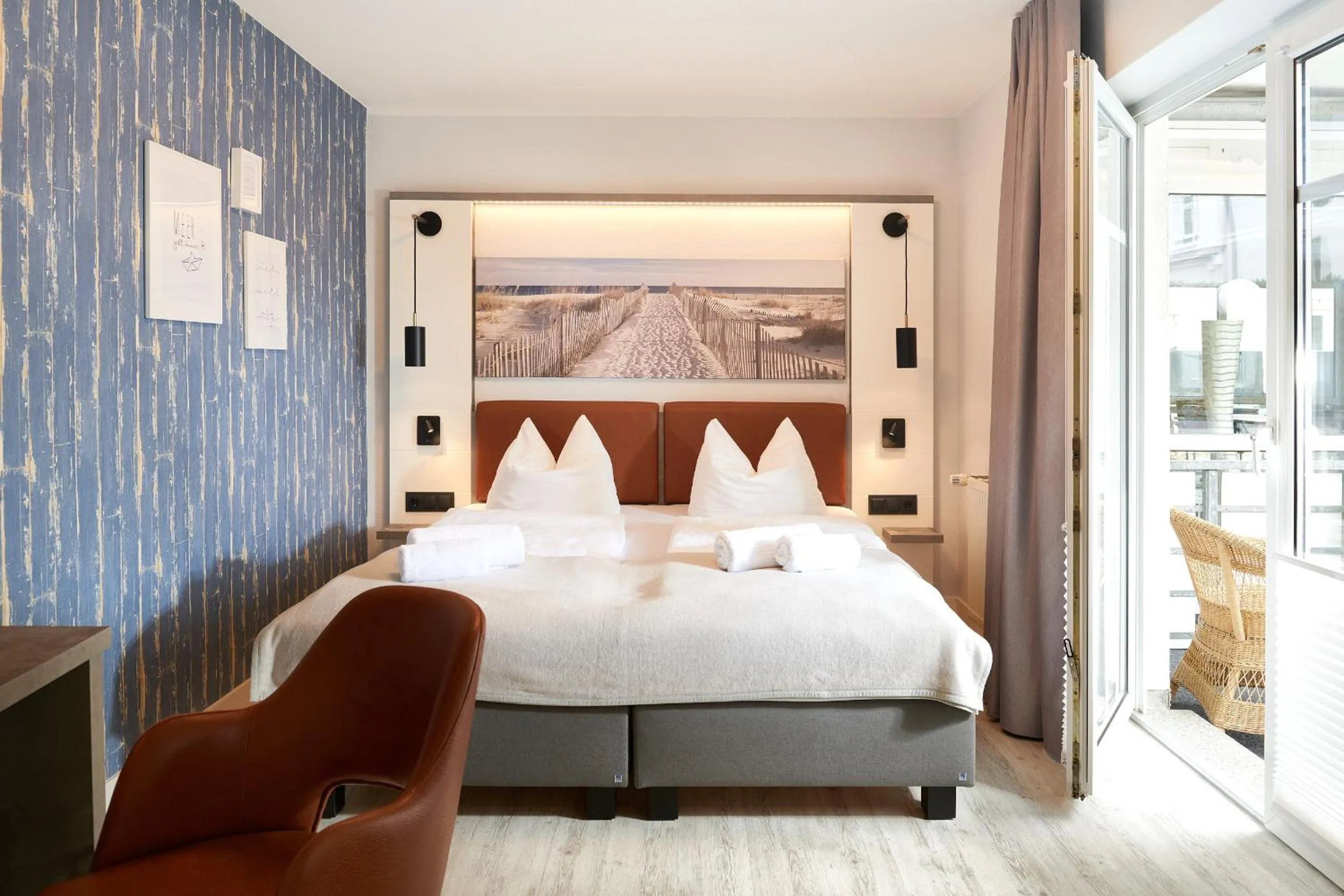 Photo of the whole room, Bed in Hotel Glückauf 1908