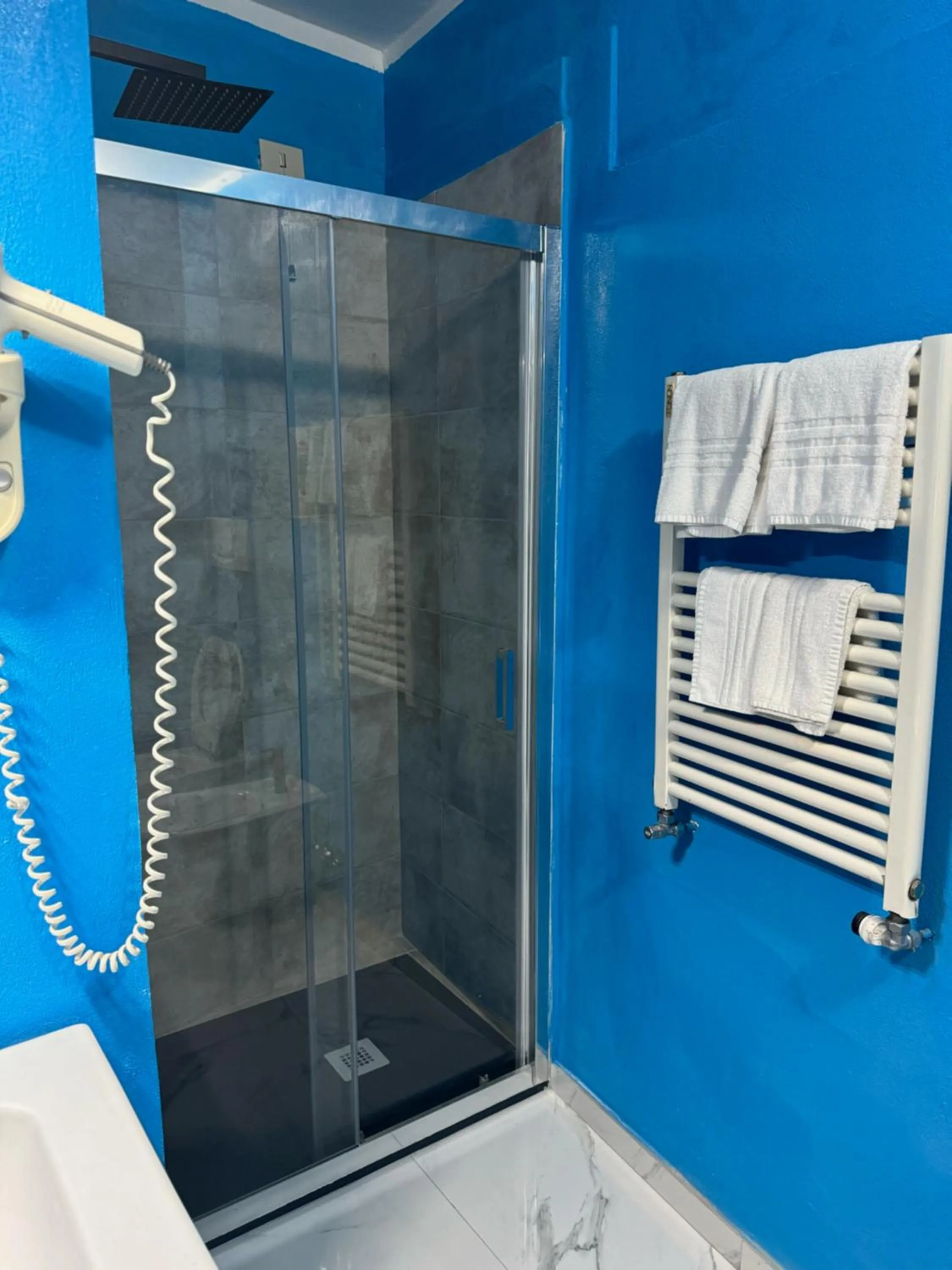 Shower in Hotel Veronese