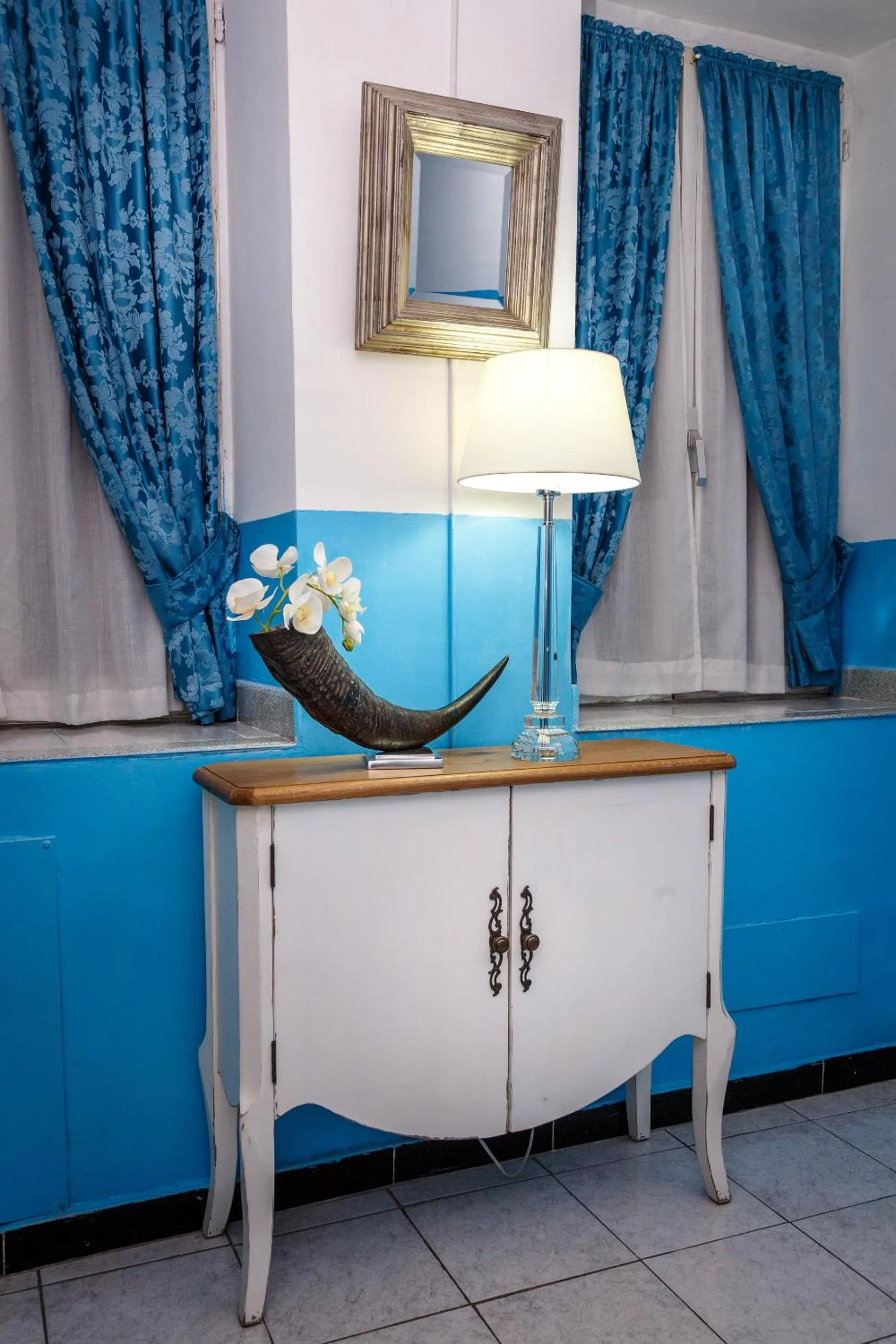 Decorative detail in Hotel Veronese