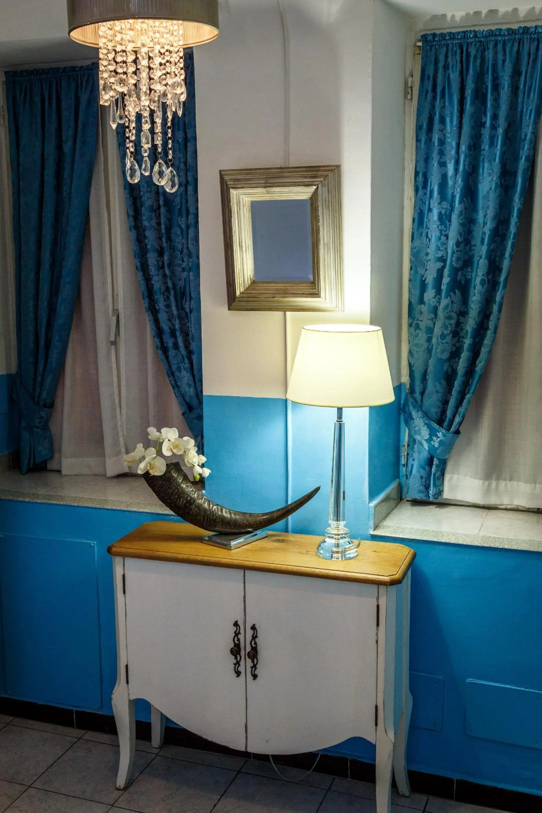 Decorative detail in Hotel Veronese