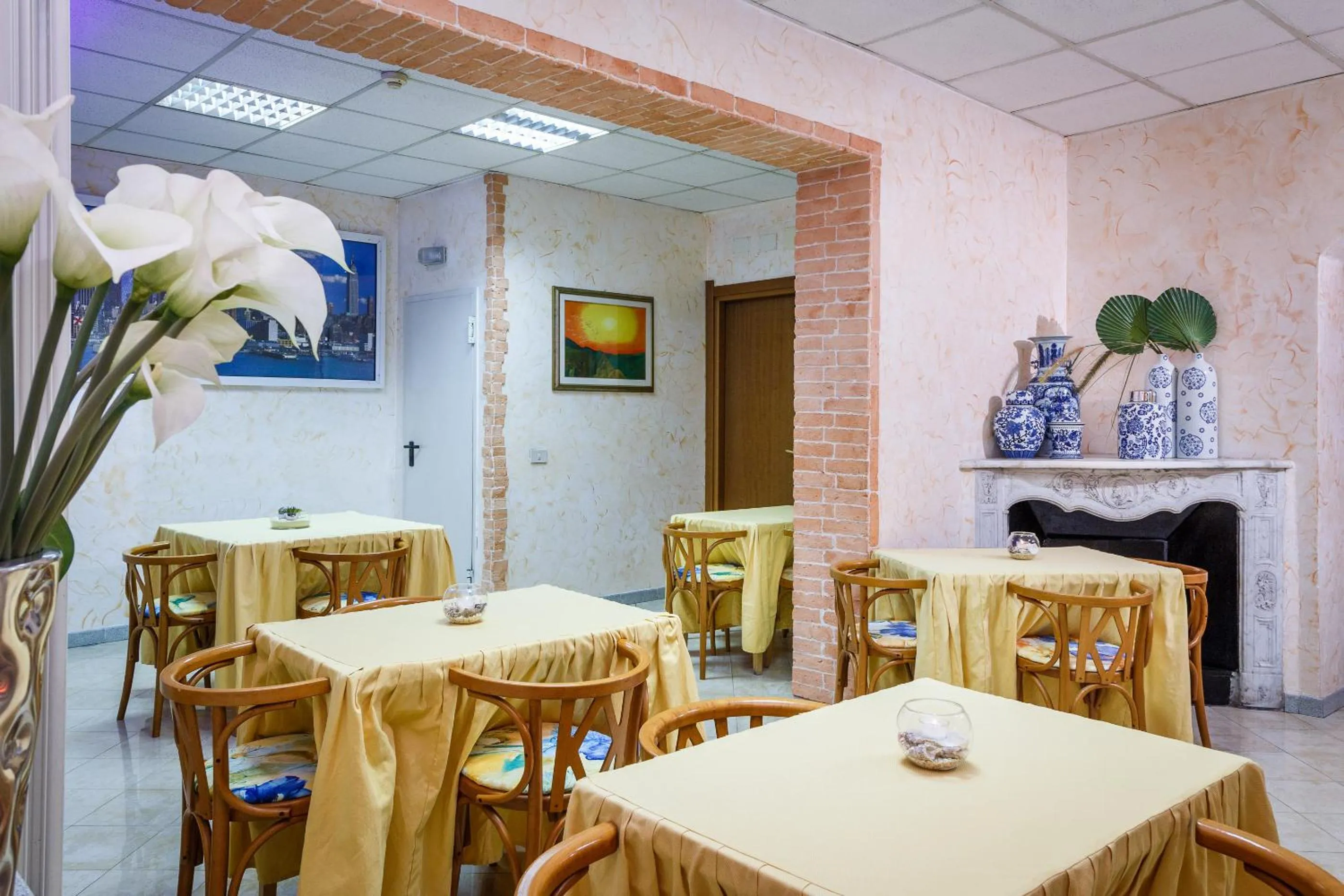 Restaurant/places to eat in Hotel Veronese