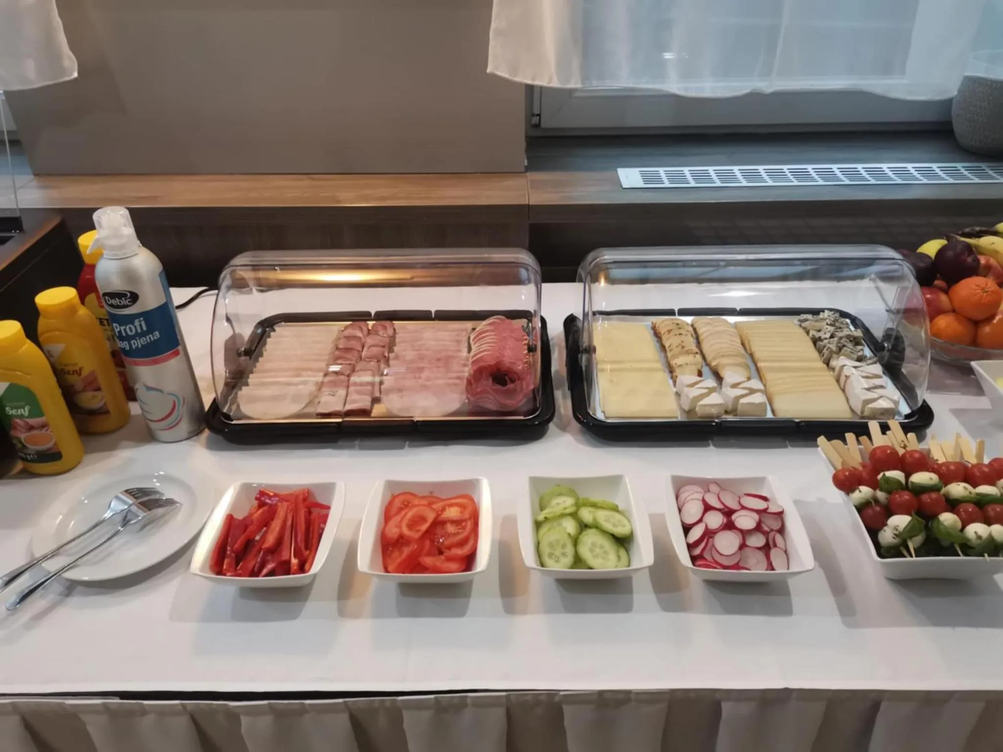 Breakfast in Hotel Monde